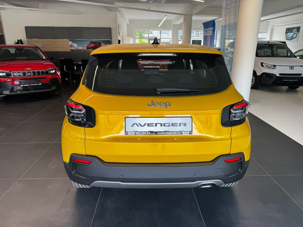 Jeep Avenger, Longitude 1.2 Turbo 100k MT6 E - fotka 4