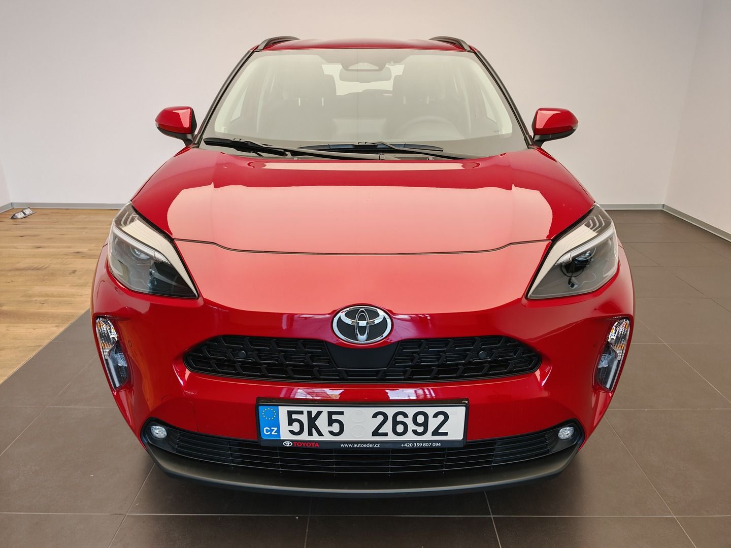 Toyota Yaris, 1.5 Hybrid eCVT Comfort 4x2 - fotka 2