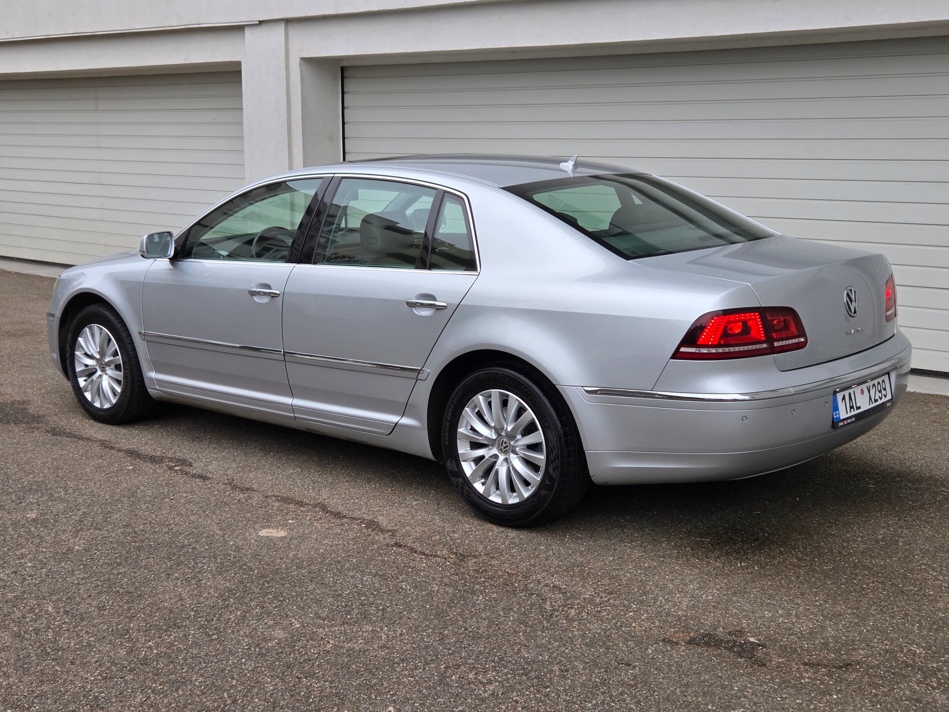 Volkswagen Phaeton, 3.0 TDI 4x4 Automat DPH - fotka 6