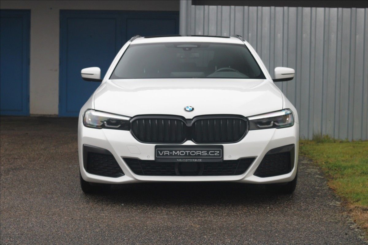 BMW Řada 5, 530d xDrive MSport harman/kard - fotka 2