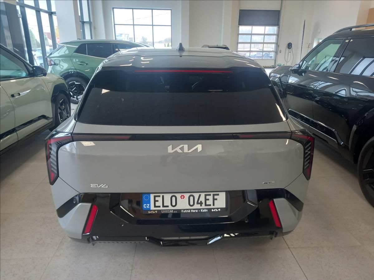 Kia EV4, 4x2 GT-LINE 150 KW - fotka 4