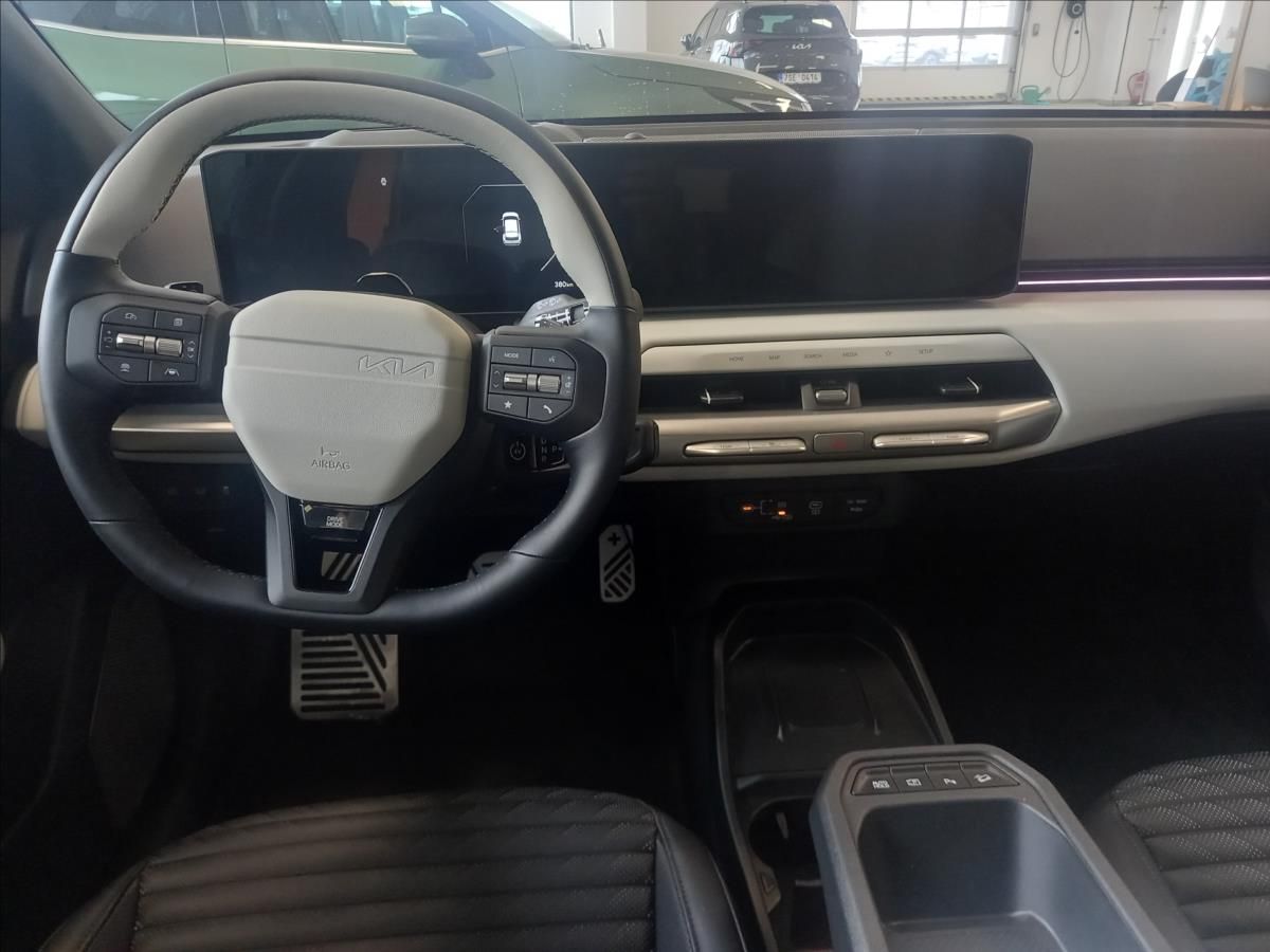 Kia EV4, 4x2 GT-LINE 150 KW - fotka 6