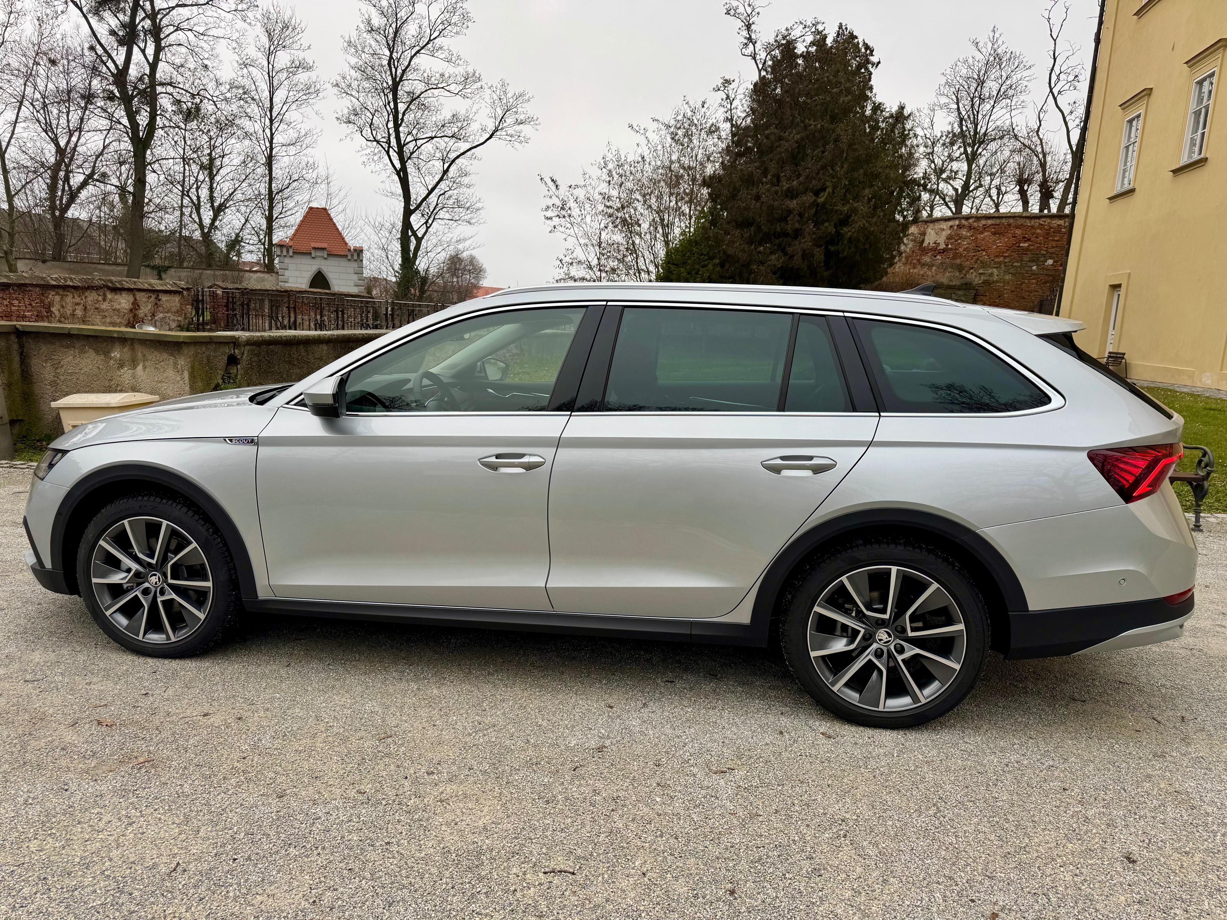 Škoda Octavia, SCOUT 2,0Tdi 147kw-4x4 DSG PAN - fotka 2