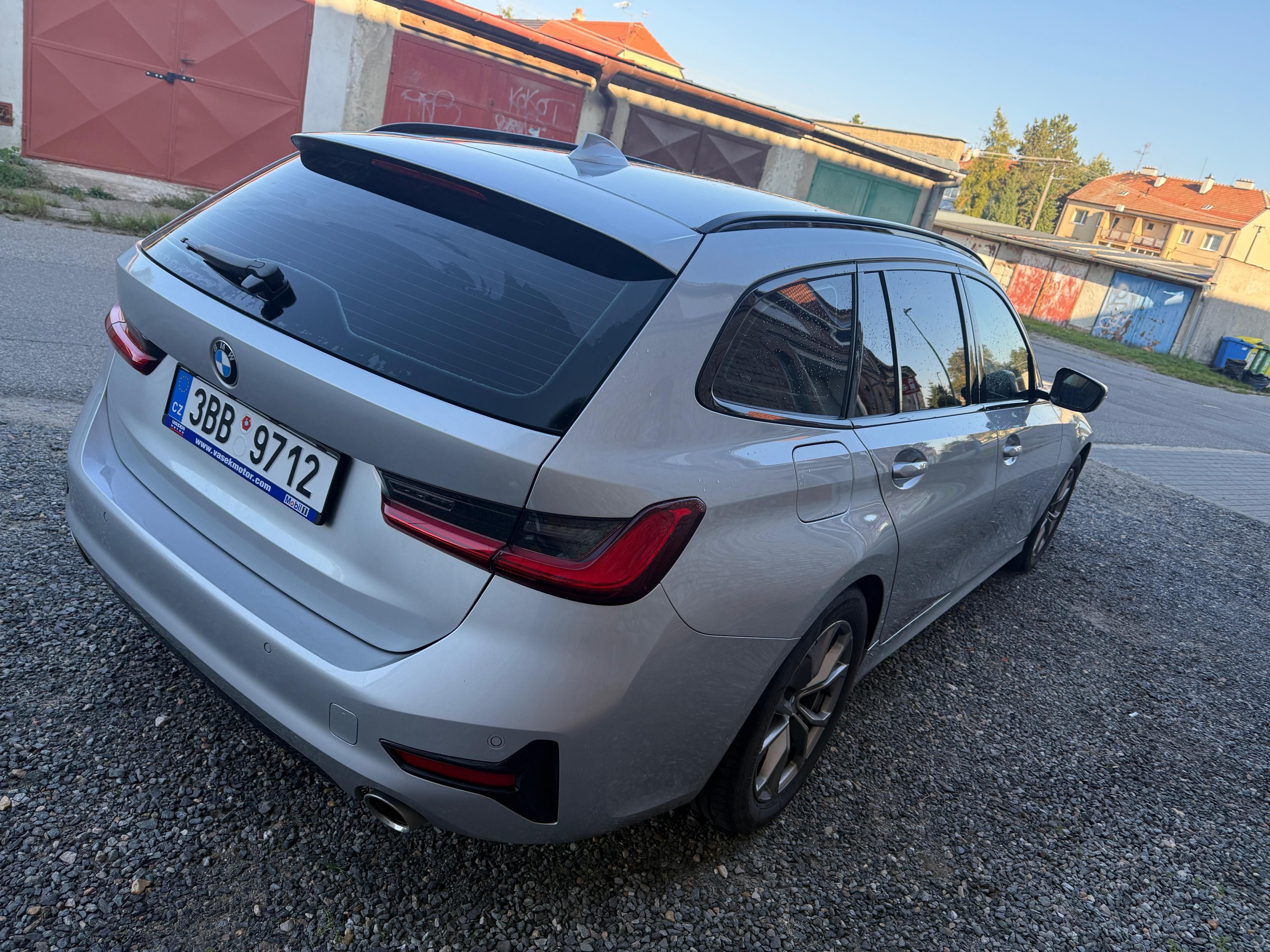 BMW Řada 3, virtual cockpit - fotka 2