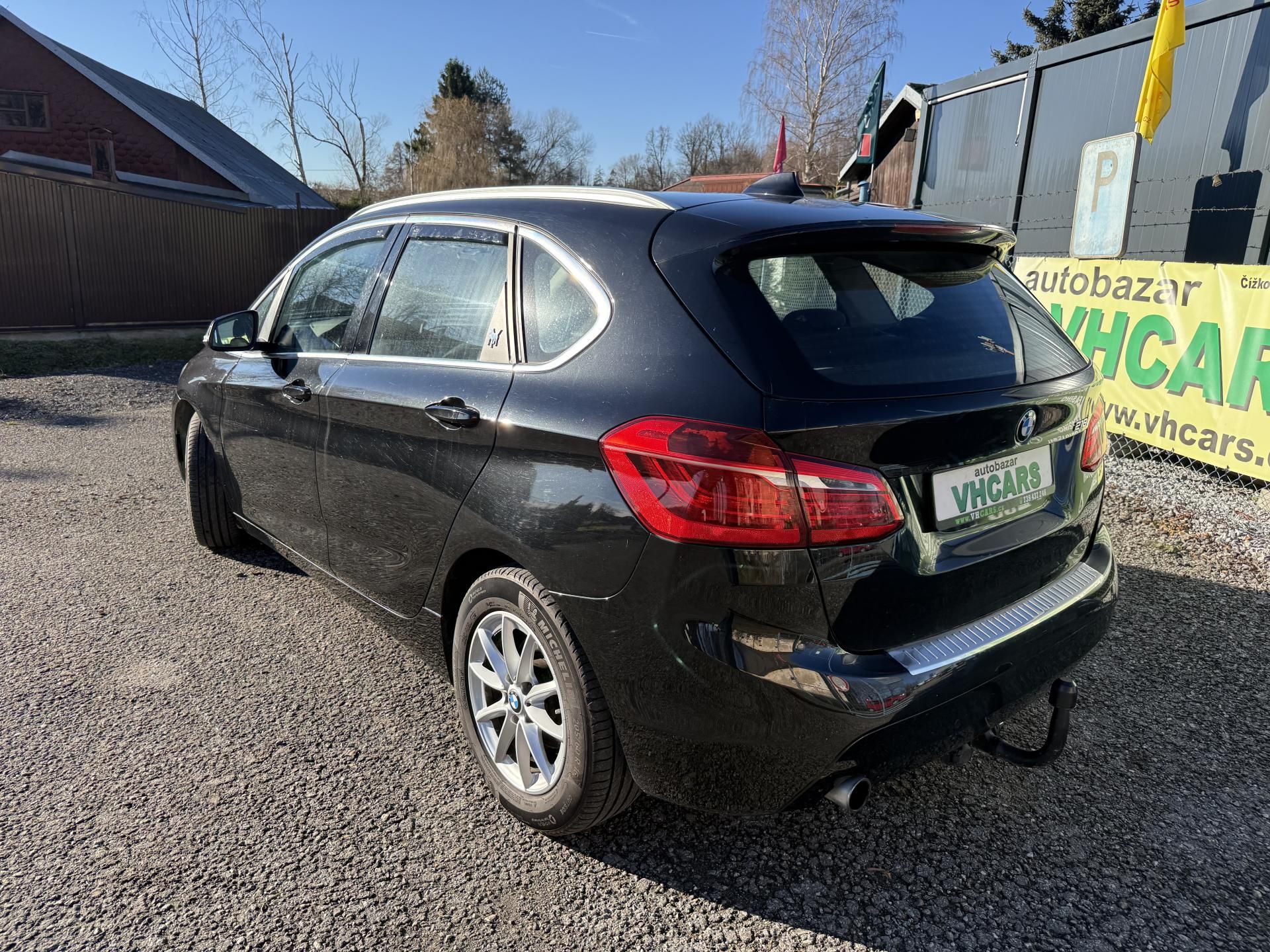 BMW Řada 2, 218i Active Tourer - fotka 5
