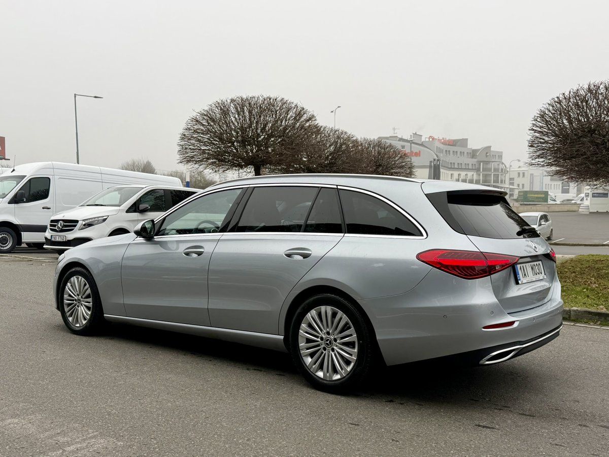 Mercedes-Benz Třídy C, 220 d 4MATIC kombi - fotka 6