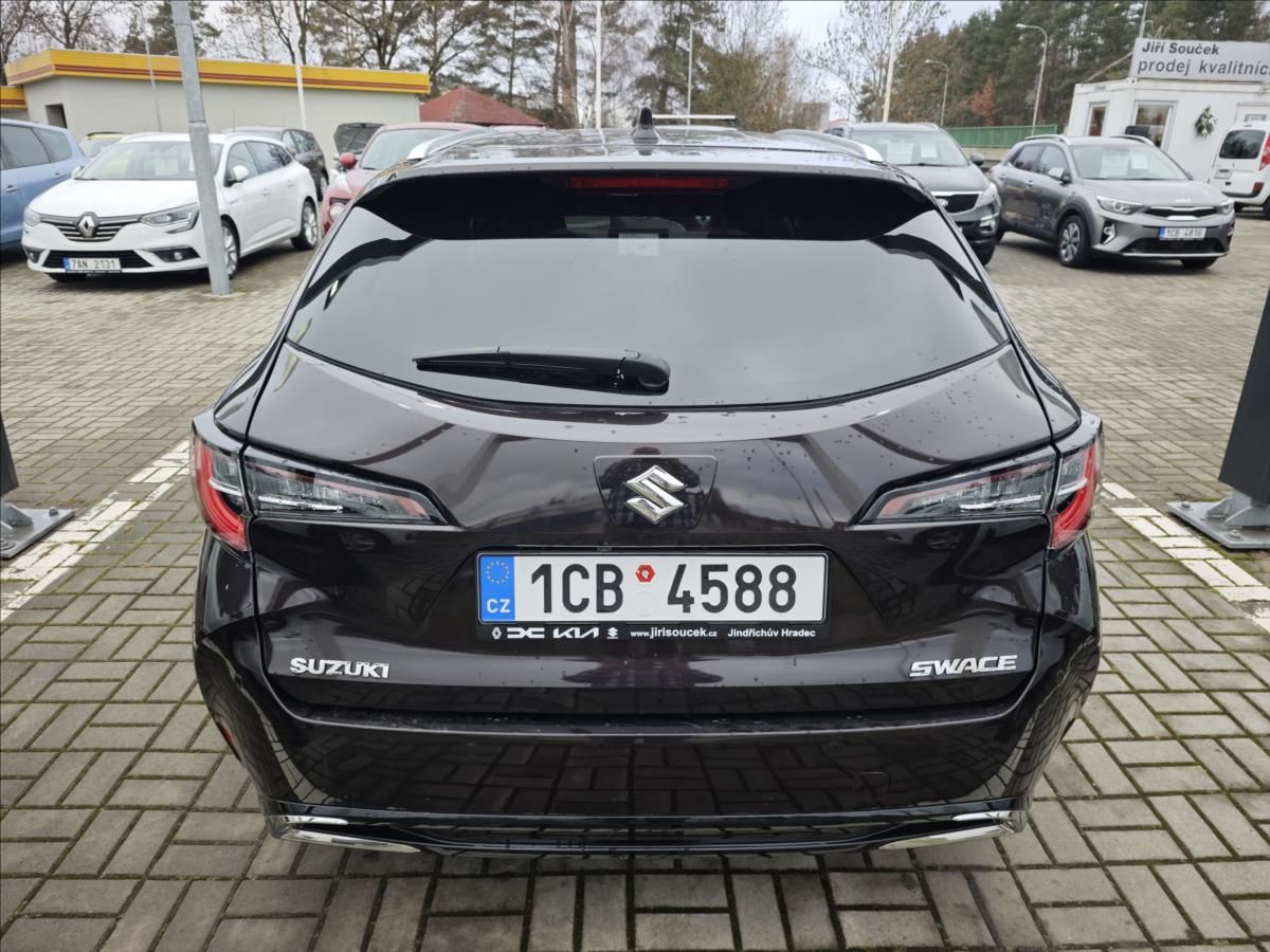 Suzuki Swace, 1,8 Hybrid CVT  Elegance - fotka 5