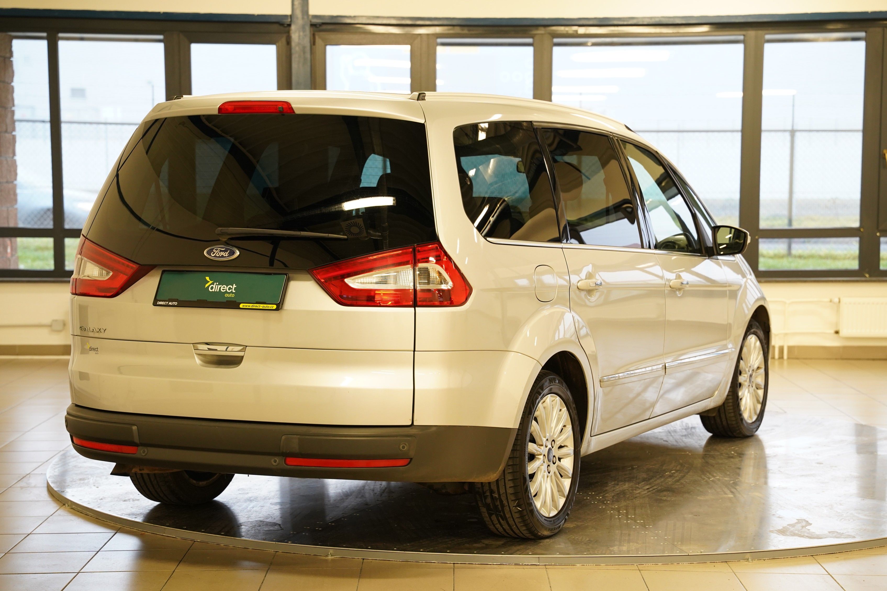 Ford Galaxy, 1.6 EcoBoost 118 kW Ghia - fotka 2
