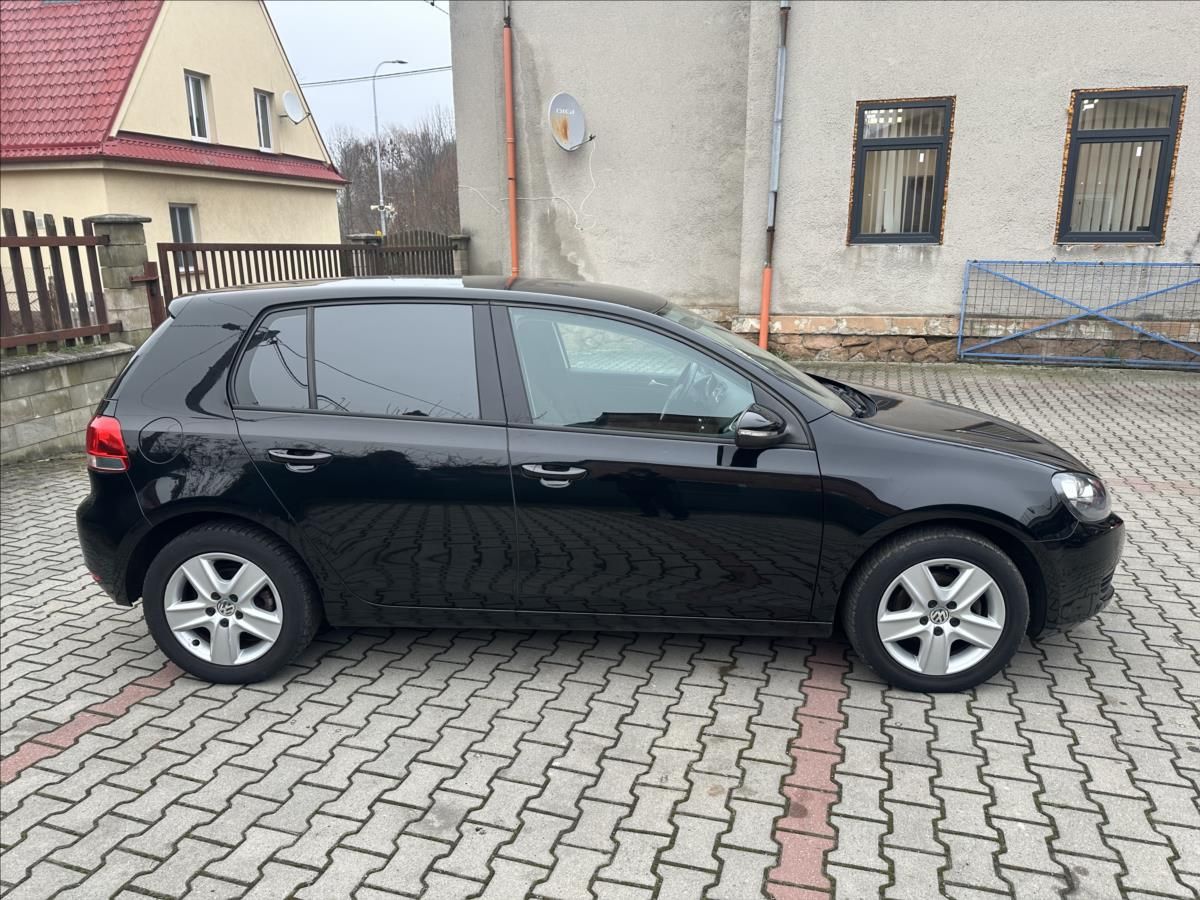 Volkswagen Golf, 1,6 MPI - fotka 2