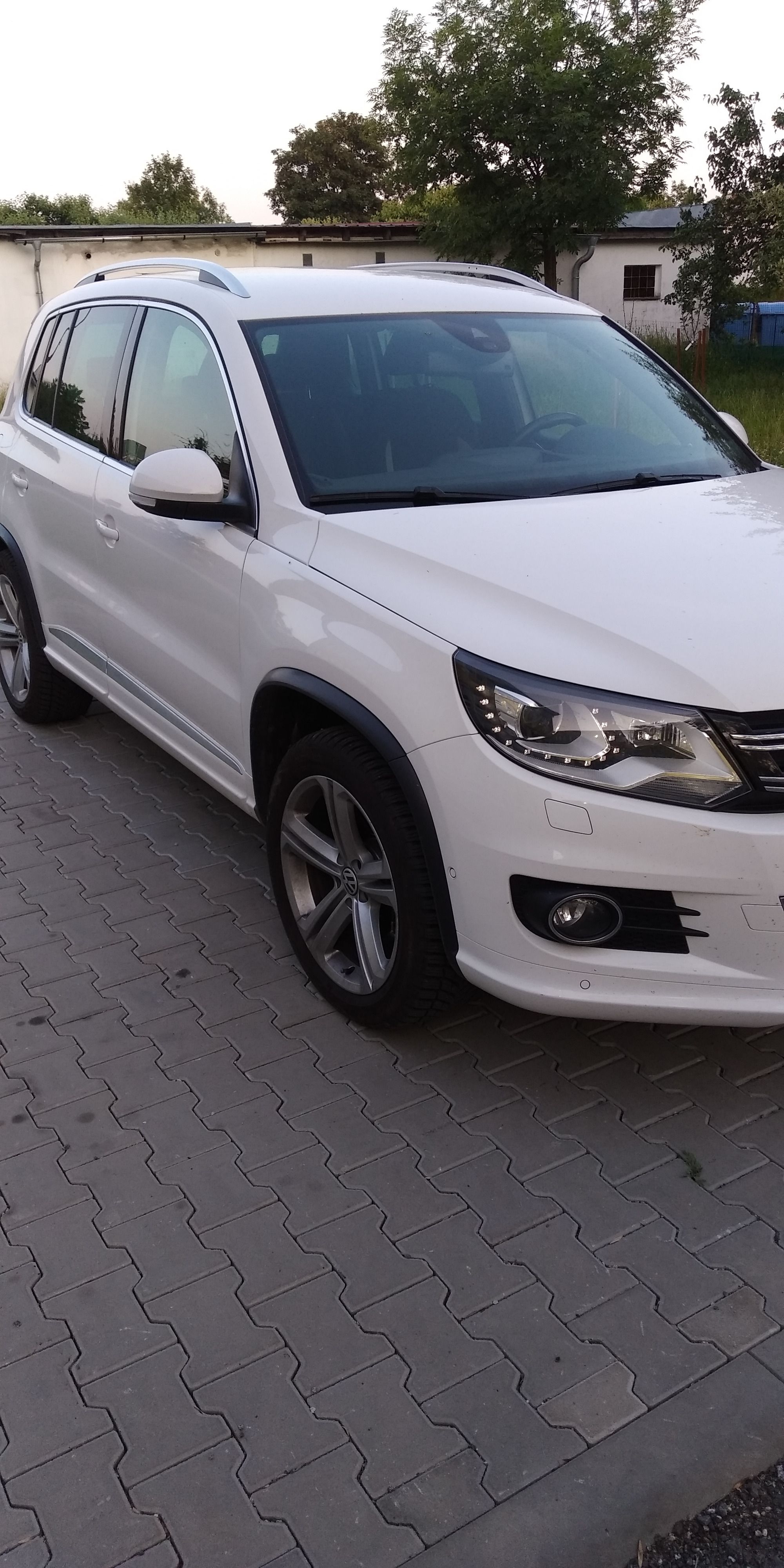 Volkswagen Tiguan, 2,0TDI R-line, 103 kW - fotka 3