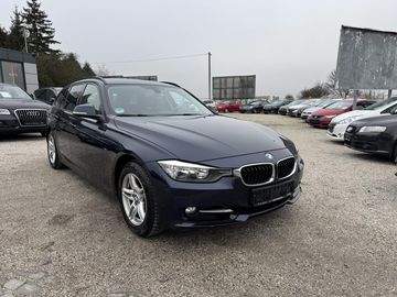 BMW 320i 135Kw sport AT