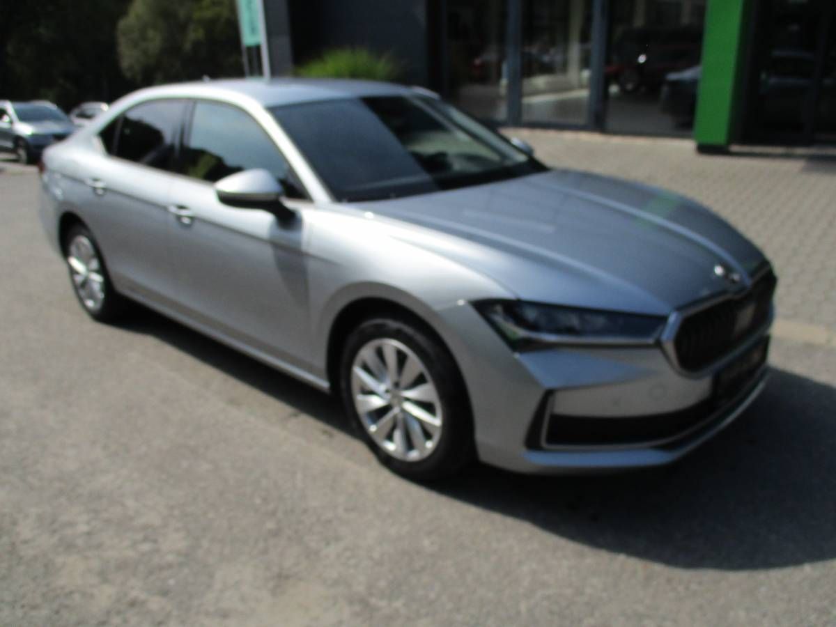 Škoda Superb, Selection Liftback 2,0TDI 110k - fotka 3