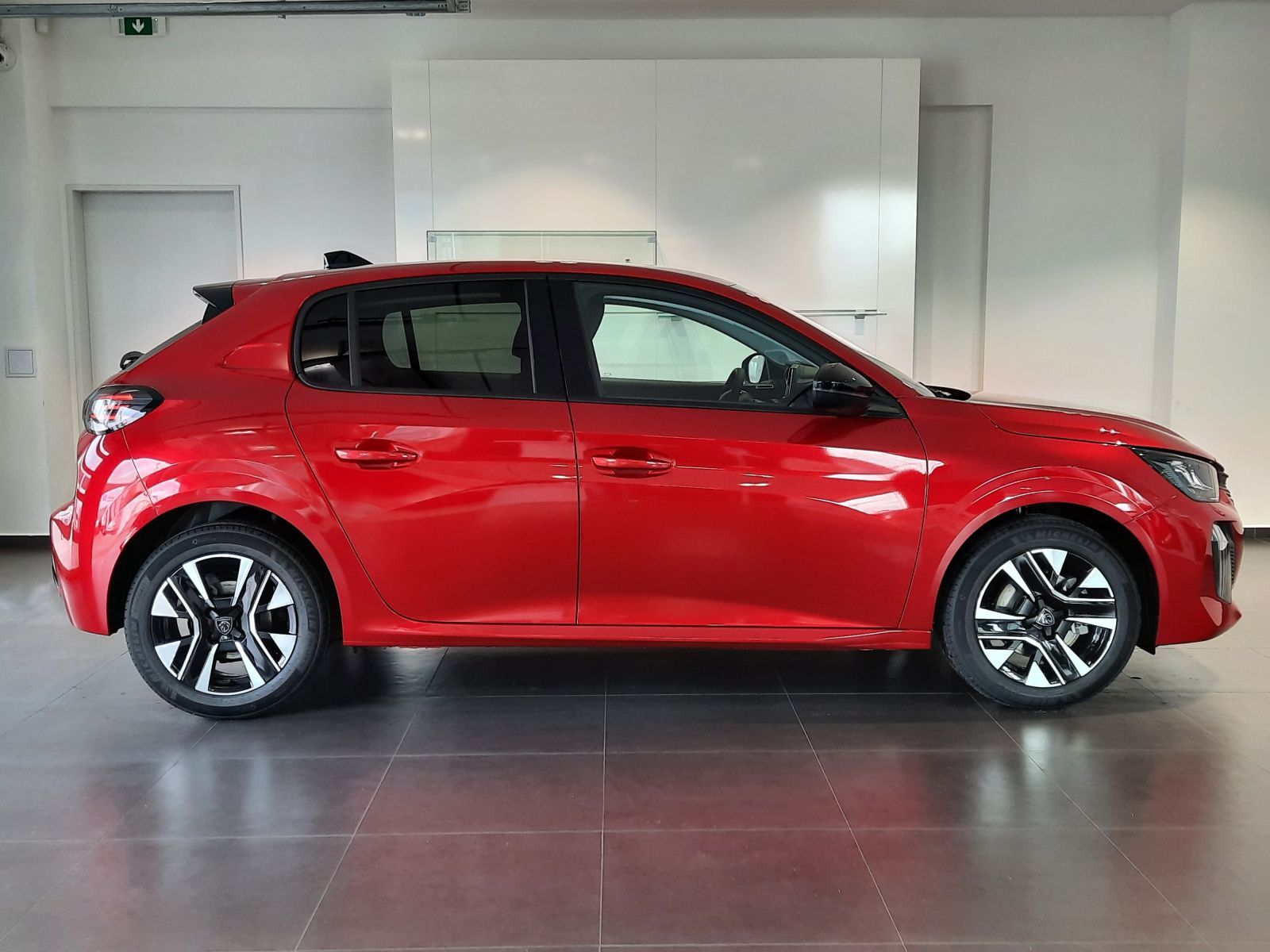 Peugeot 208, ALLURE 1.2 PT 100k MAN6 - fotka 4