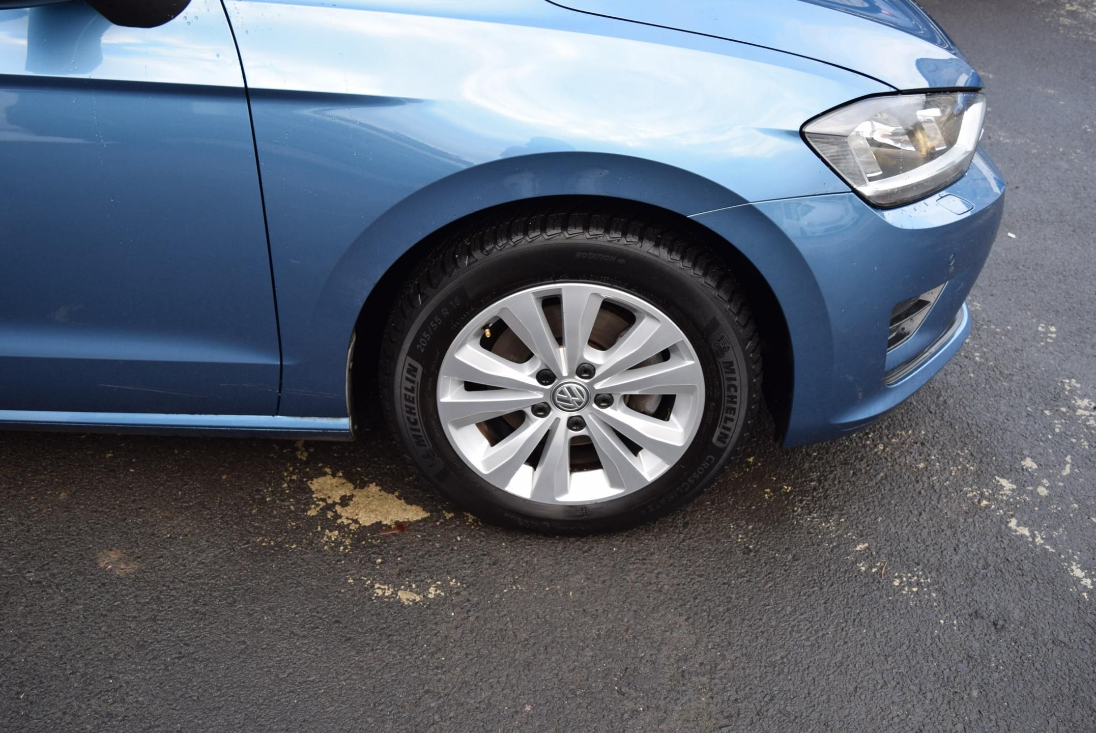 Volkswagen Golf Sportsvan, 1.4TSI 92kwCOMFORTLINE TAŽ XEN - fotka 6