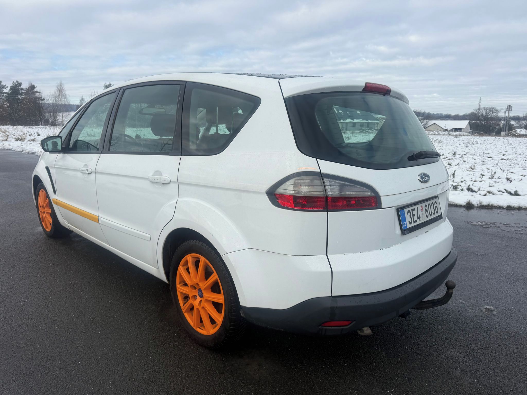 Ford S-MAX, 2,0 TDCI 7 MÍST STK 10/26 - fotka 3