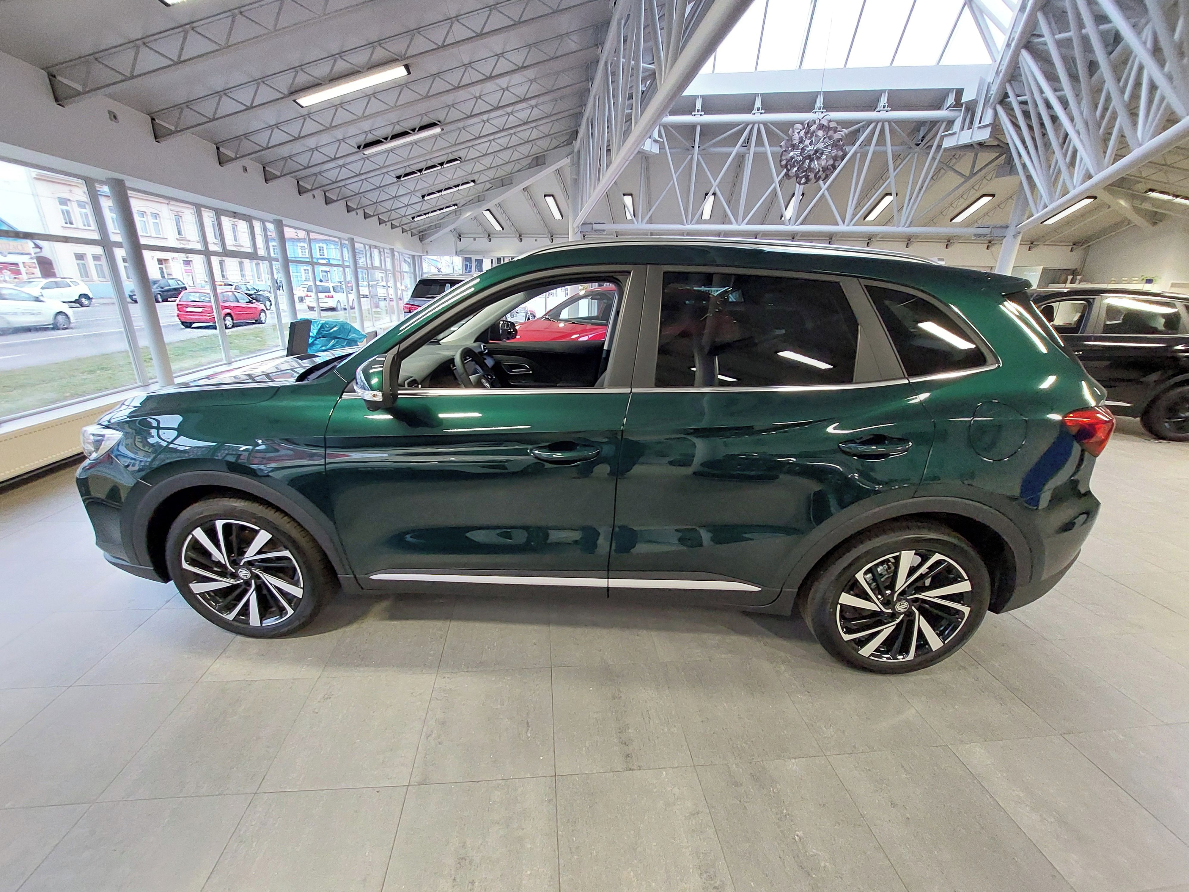 MG ZS, HEV EXCLUSIVE - fotka 5
