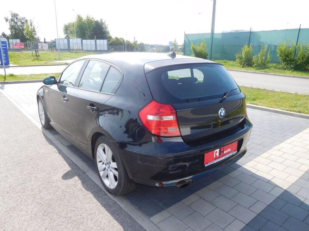 BMW Řada 1, 1.6i Sport, 90 kW, 116I, Klima - fotka 5