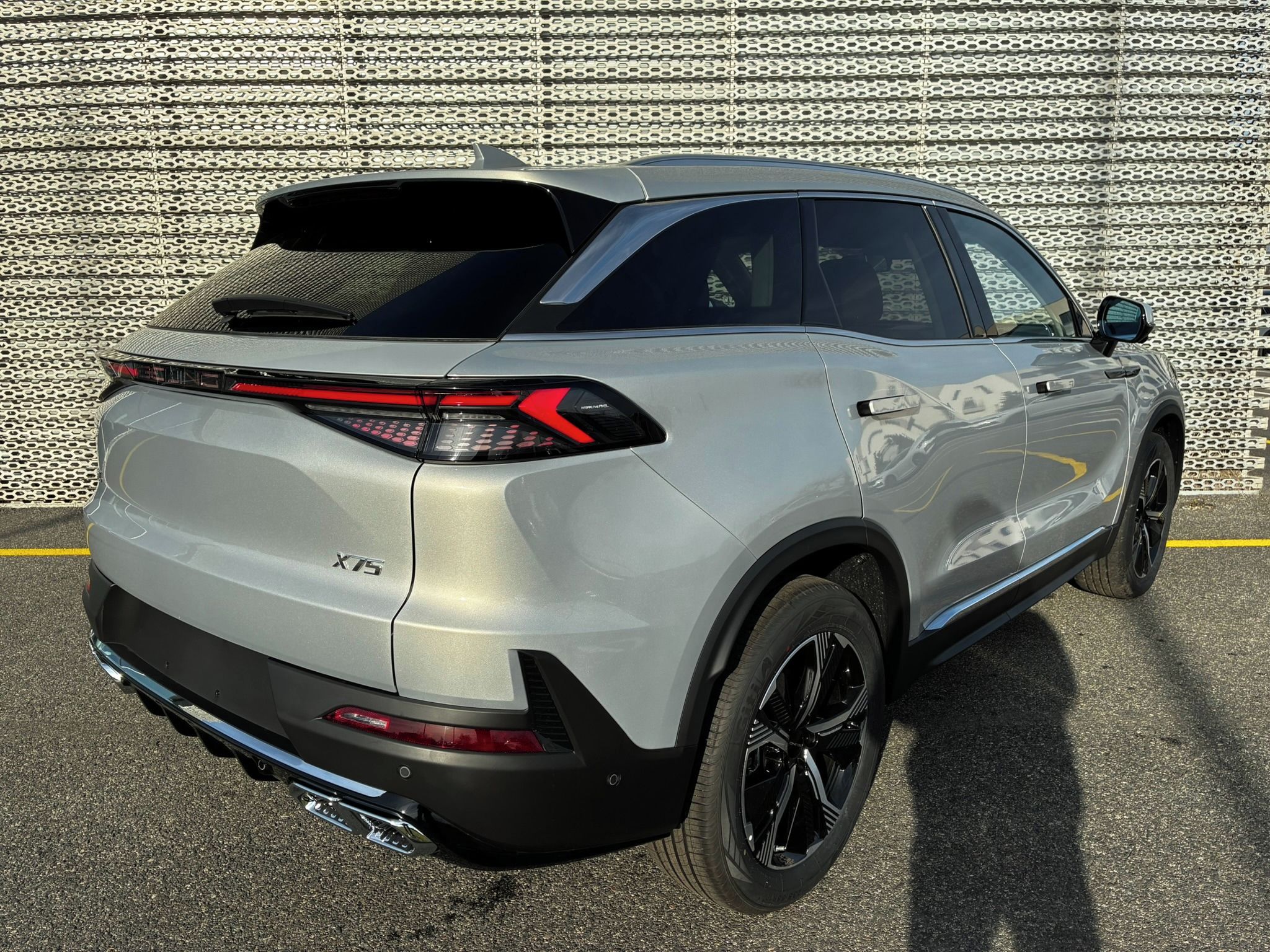 BAIC X7, 1,5T 130kW LUXURY 7DCT 4x2 - fotka 6