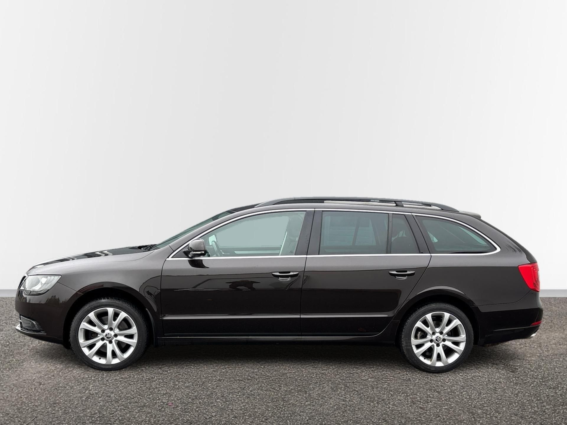 Škoda Superb, 2.0 TDI / 103 kW AMBITION DSG - fotka 3