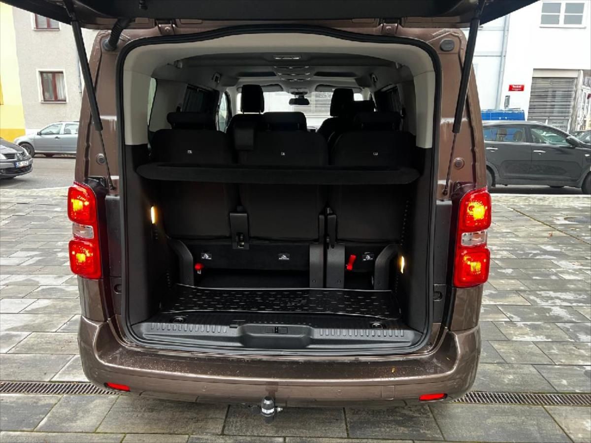 Toyota Proace Verso, 2,0 Diesel  Comfort Navi + - fotka 6