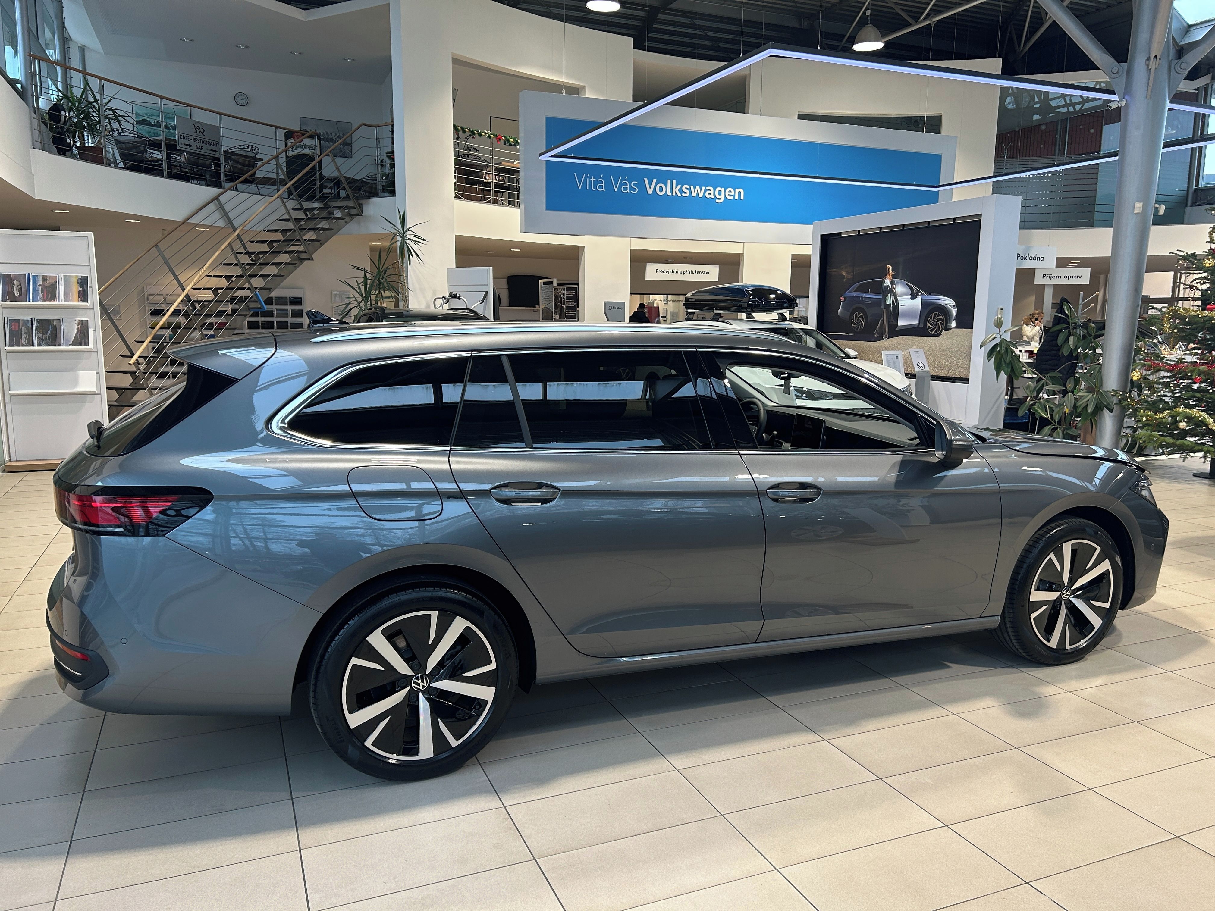 Volkswagen Passat Variant, 2,0 TDI 110 kW - fotka 3