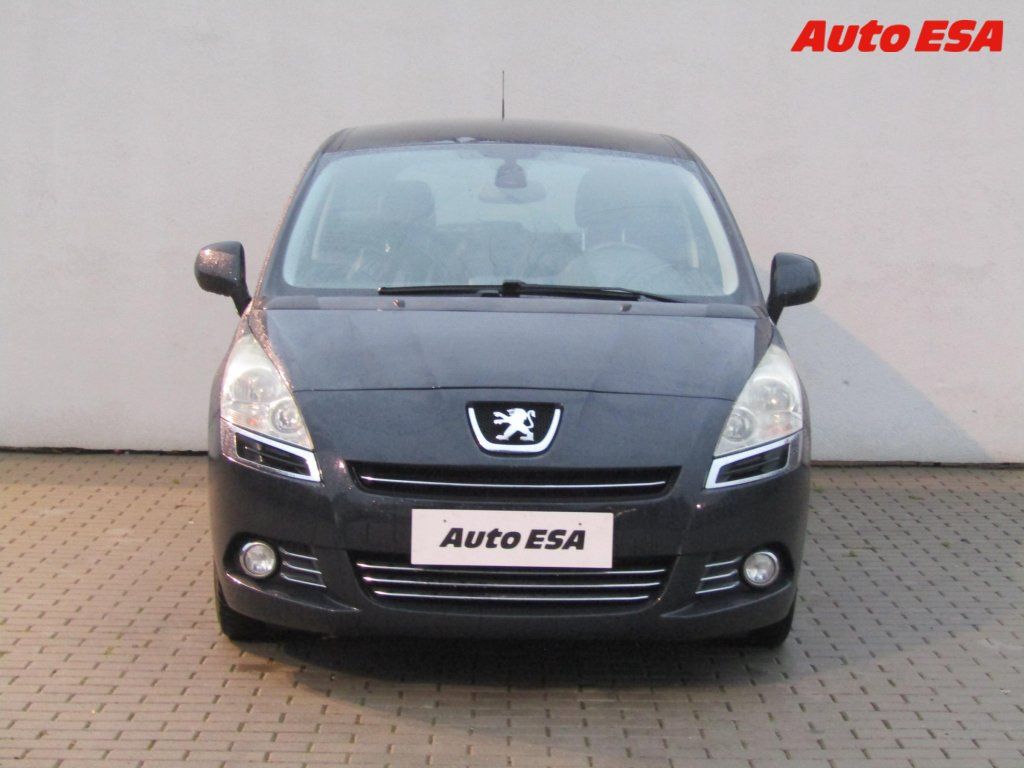 Peugeot 5008, 1.6HDi,Navi,kůže - fotka 2