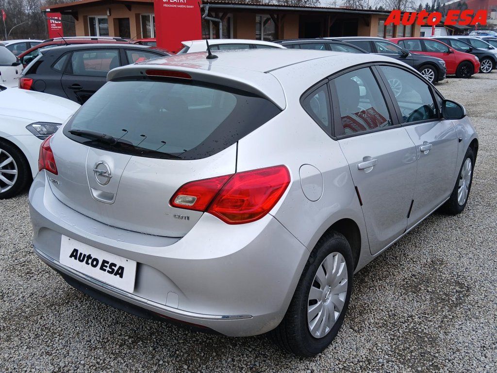 Opel Astra, 1.6 CDTi,ČR,AC,tempo - fotka 4