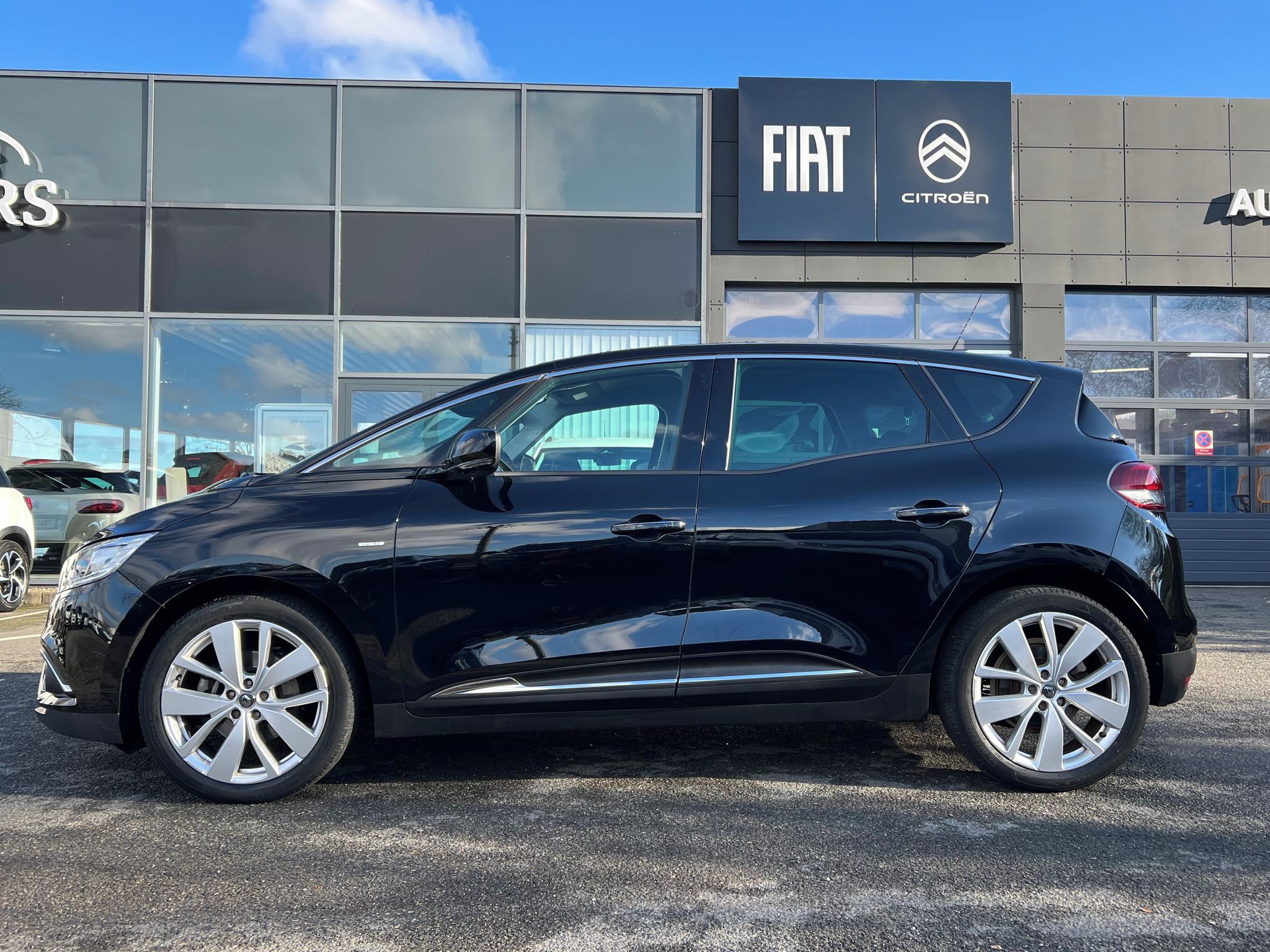 Renault Scénic, 1.3 TCe 140k SERVIS ZÁRUKA - fotka 3