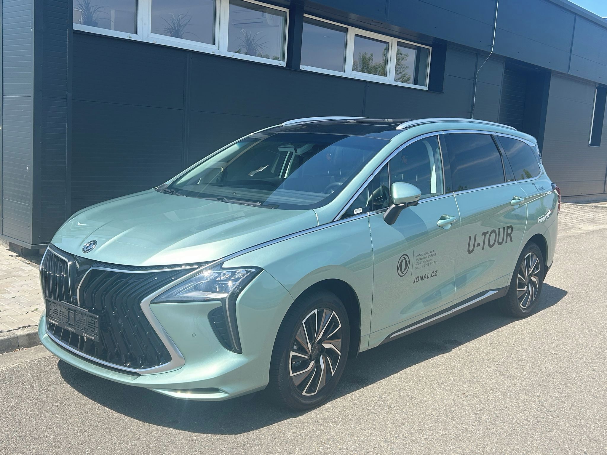 Dongfeng U-Tour, EXCLUSIVE FR