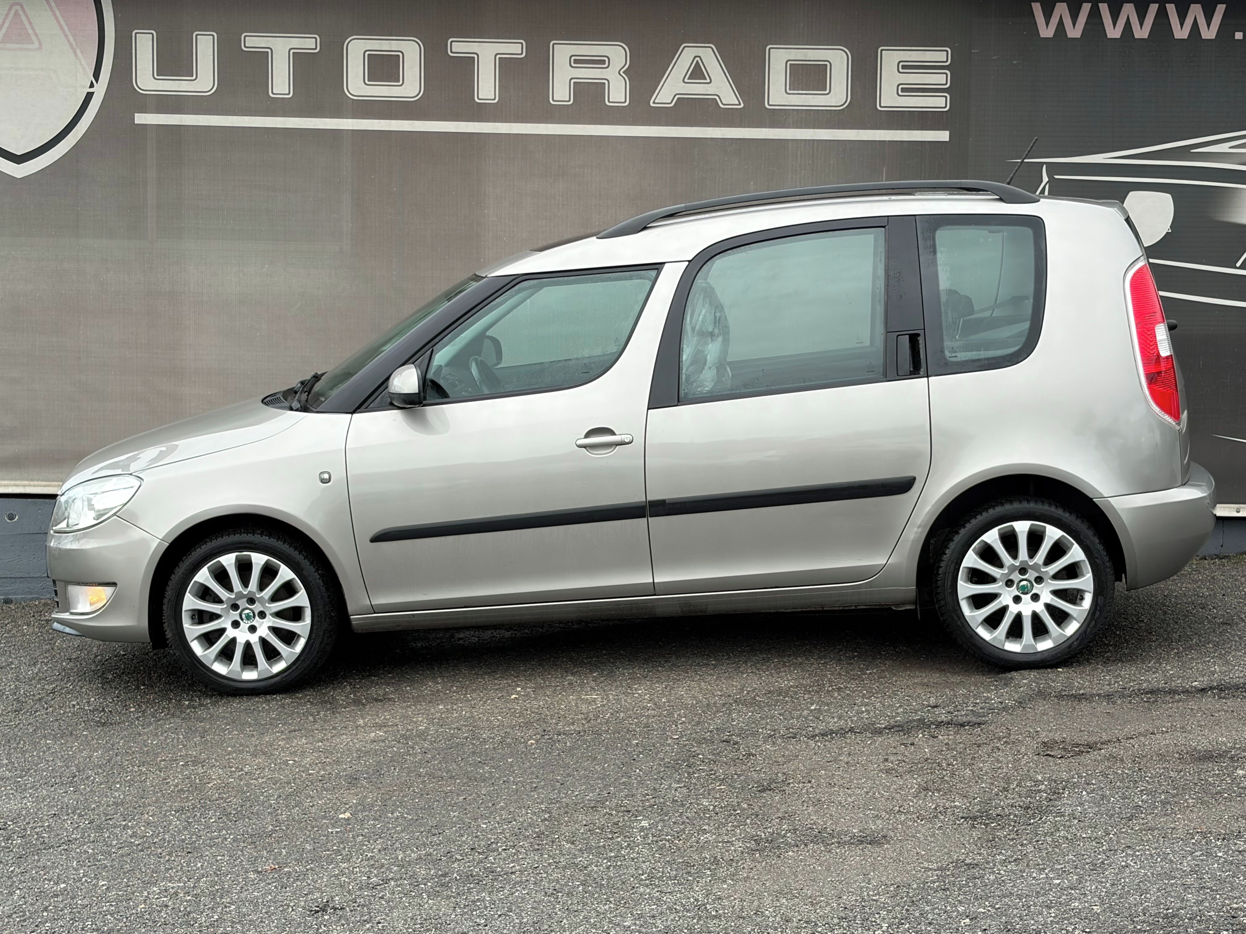 Škoda Roomster, 1.2TSi 77kW, DigiKLIMA, PANO - fotka 2