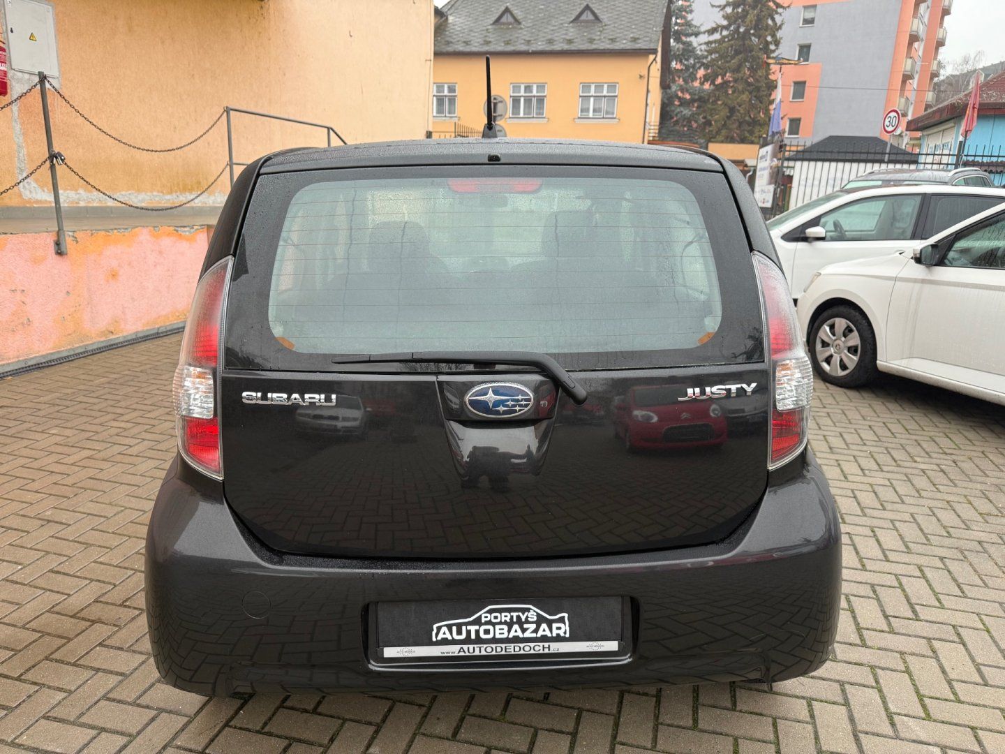 Subaru Justy, 1.0 - fotka 3