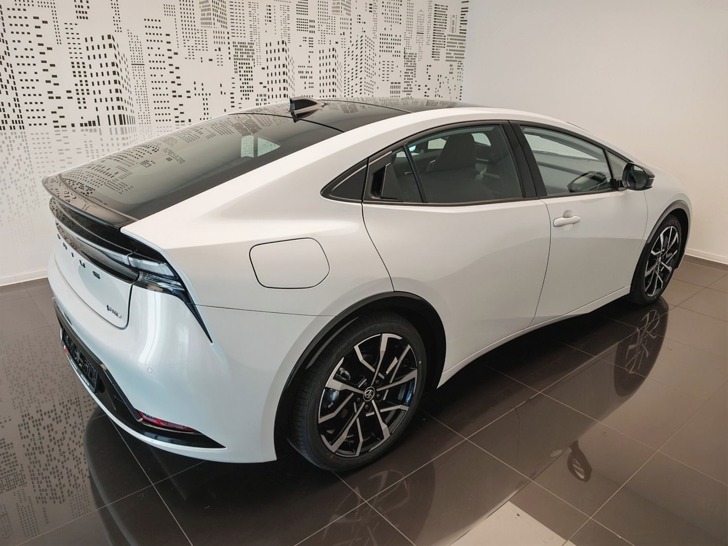 Toyota Prius, 2.0 Plug-in Hybrid Prestige - fotka 4