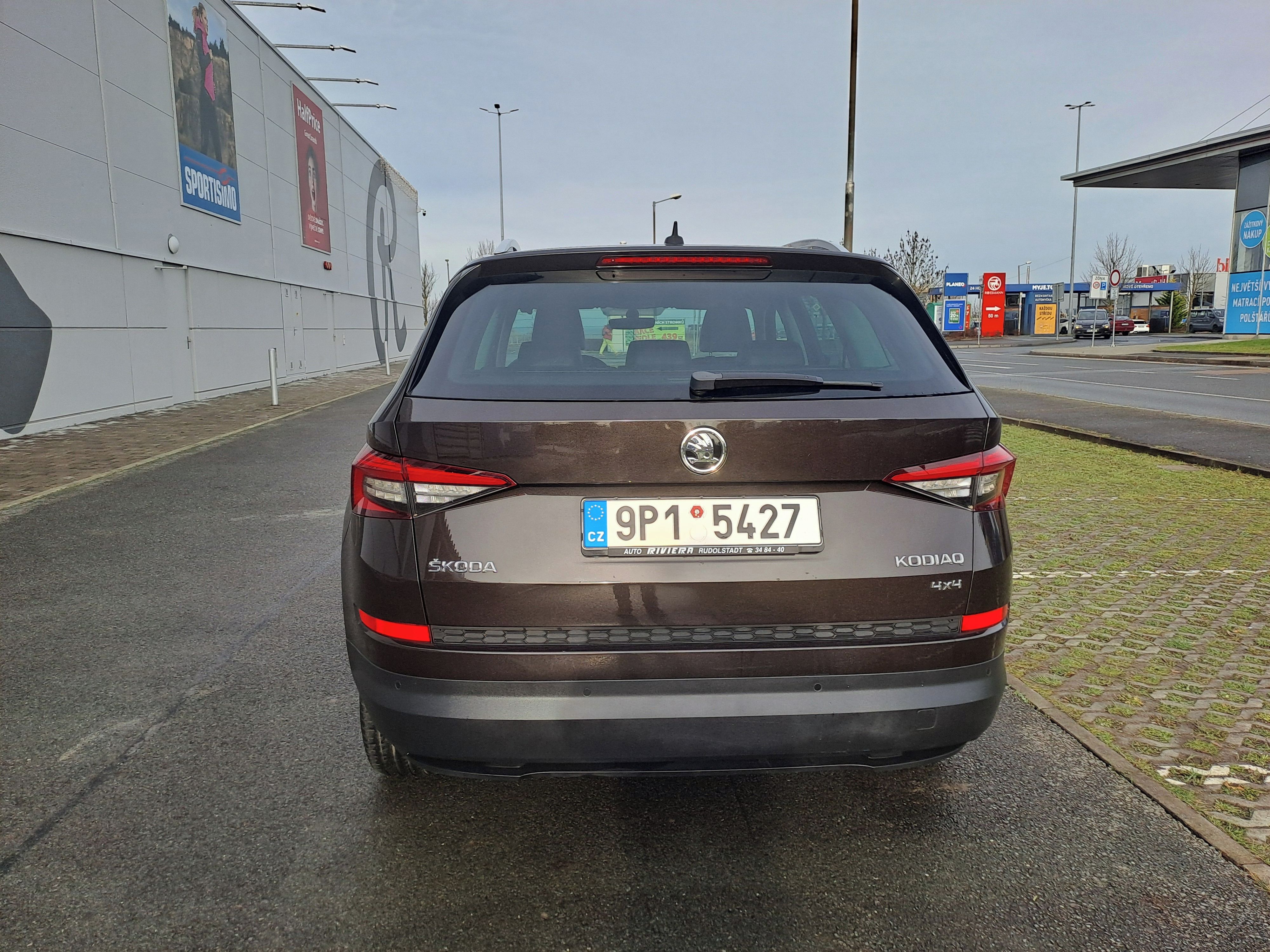 Škoda Kodiaq, 2.0TDI 110KW 4x4 VELMI PĚKNÉ!! - fotka 6