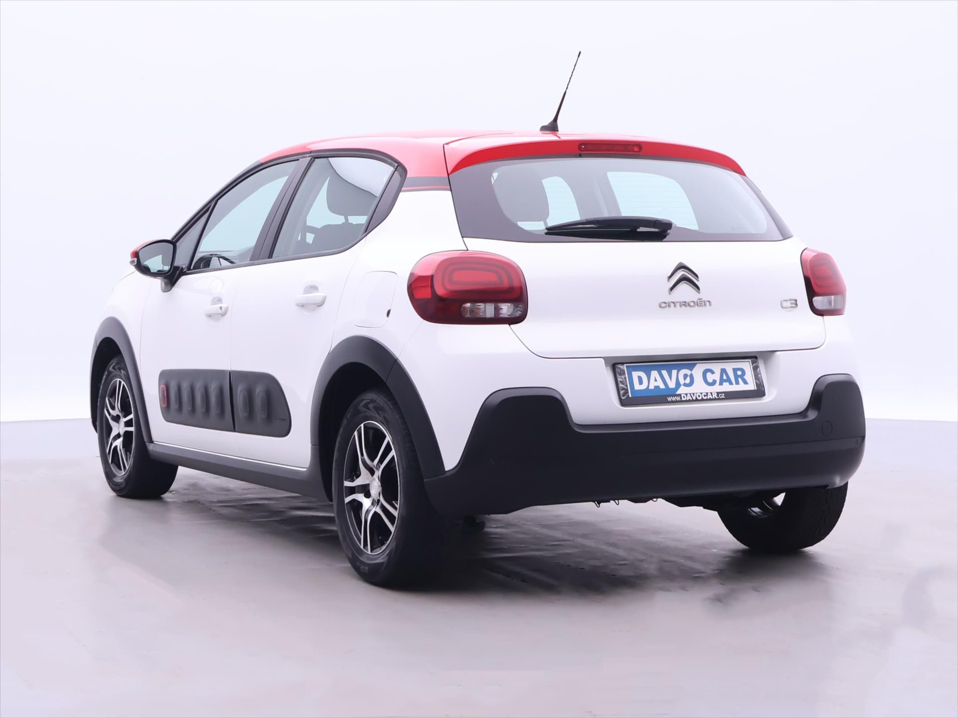 Citroën C3, 1,2 PT 60kW CZ Shine Serv.Knih - fotka 5