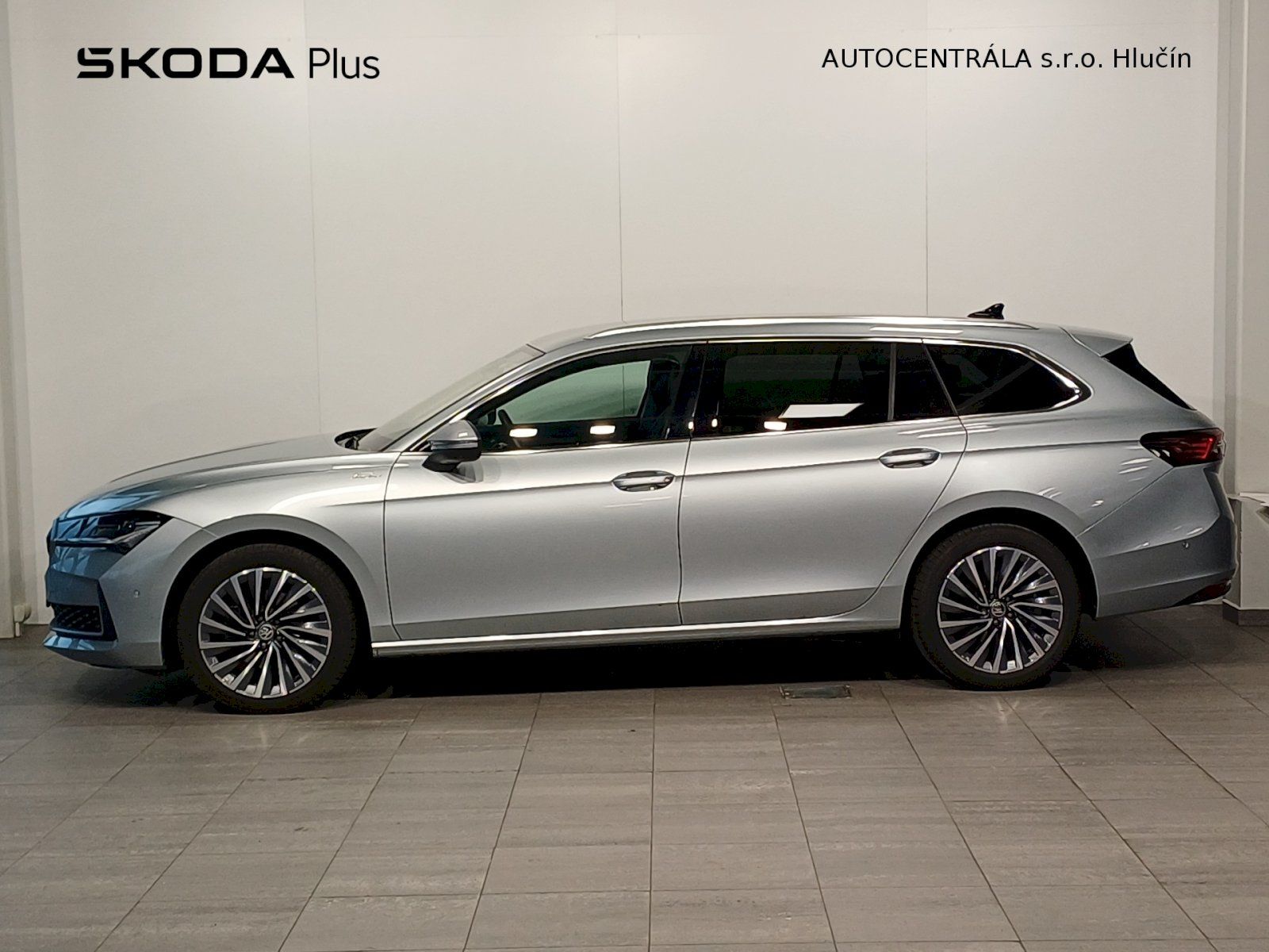 Škoda Superb, Combi L&K DSG TDI 2.0 / 110 kW - fotka 3