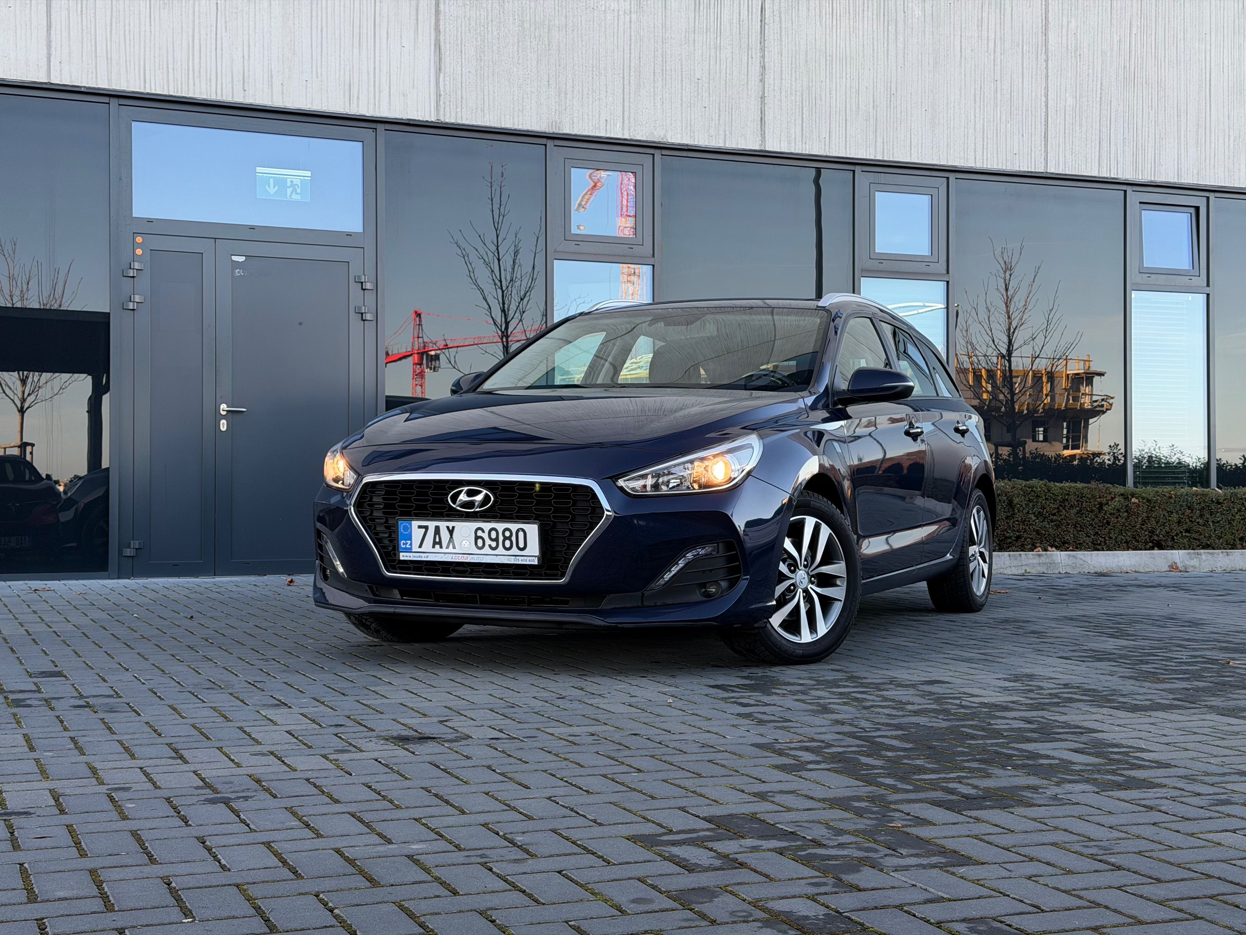 Hyundai i30, 1.0 t-gdi 88 kw / nové brzdy - fotka 2