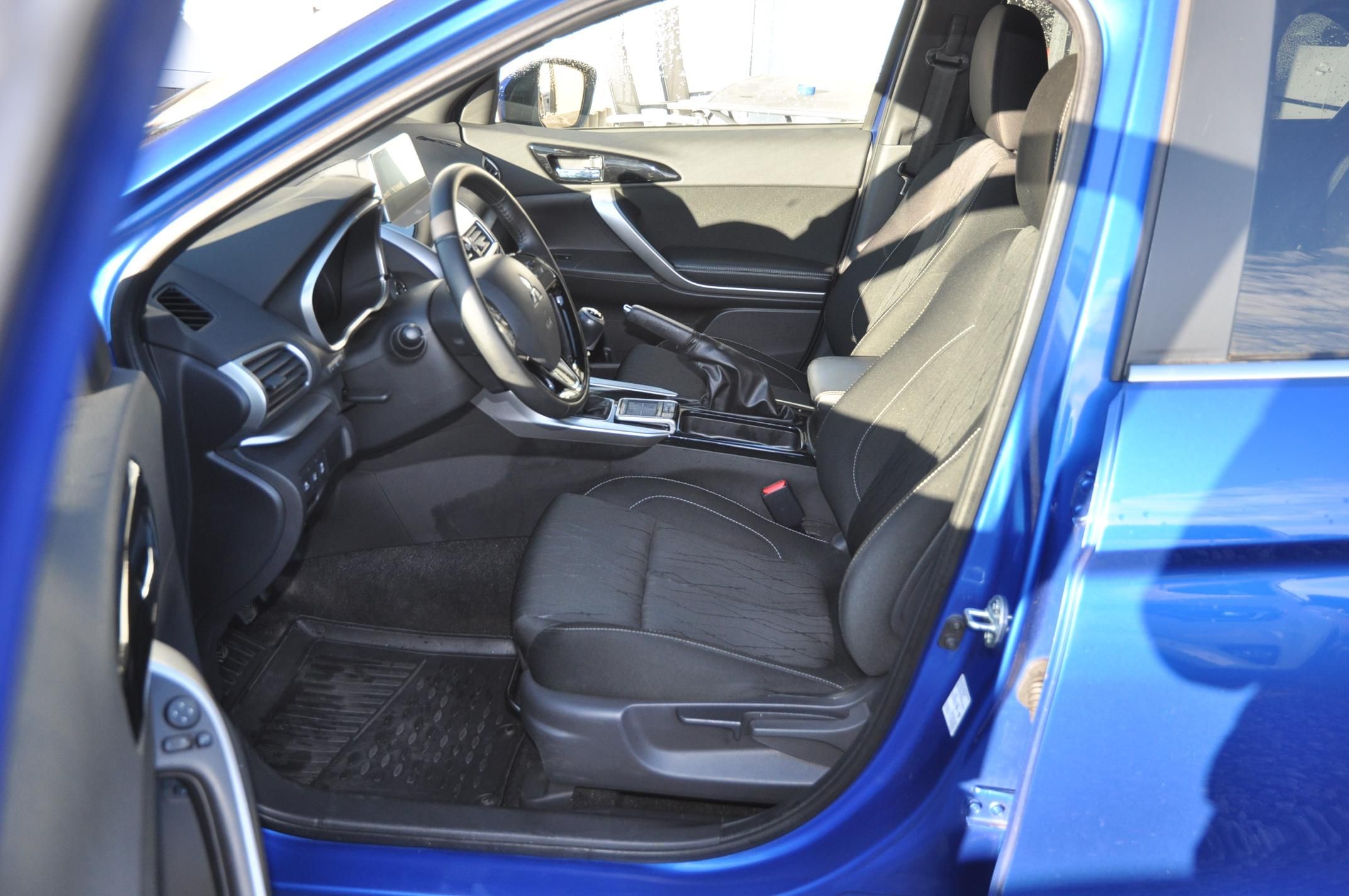 Mitsubishi Eclipse Cross, 1.5T-MIVEC 120kW - fotka 6