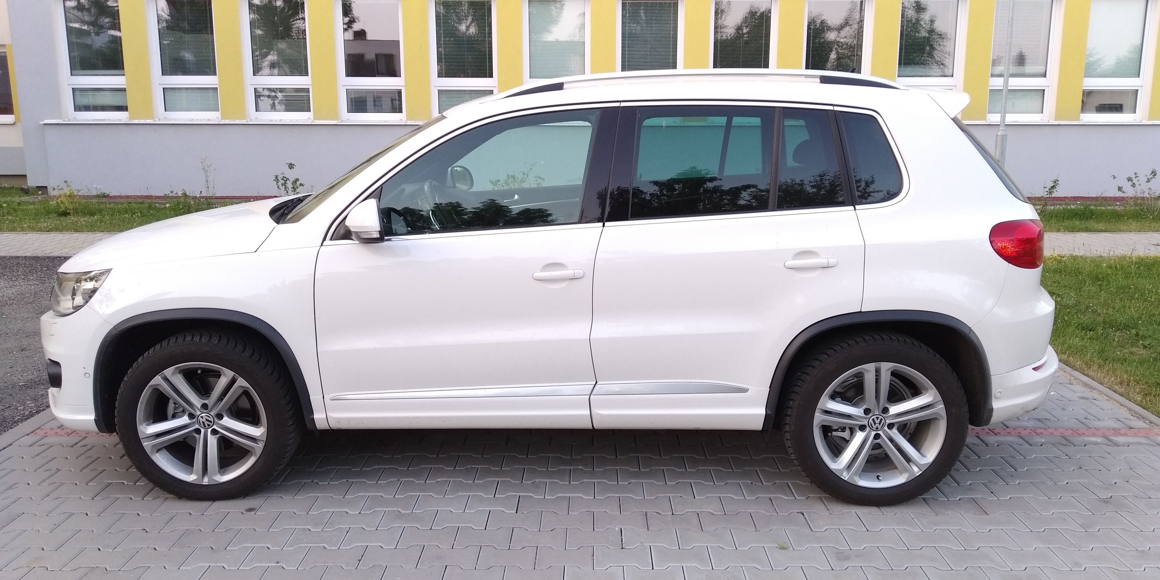 Volkswagen Tiguan, 2,0TDI R-line, 103 kW