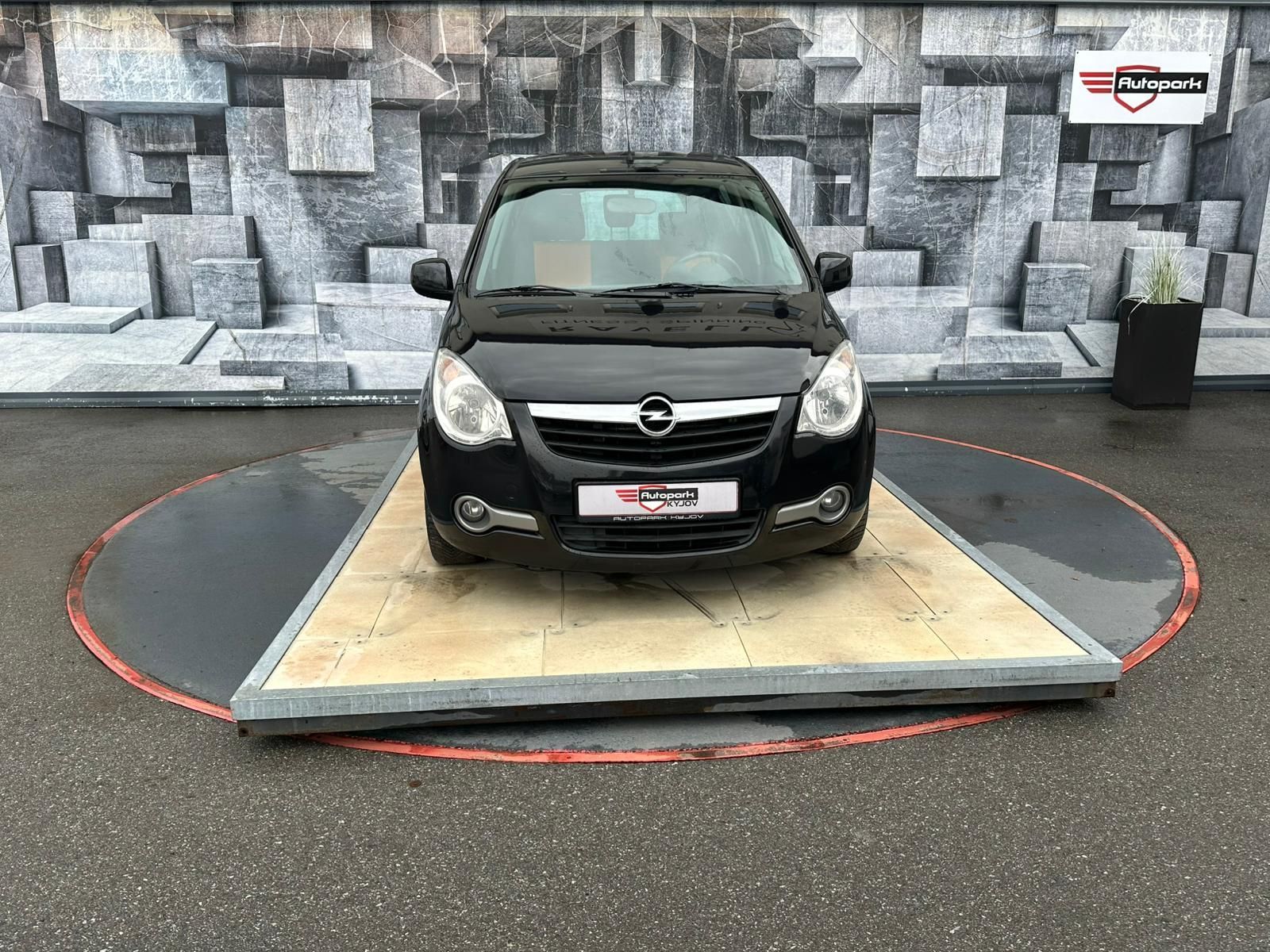 Opel Agila, 1.2i, 63KW - fotka 2