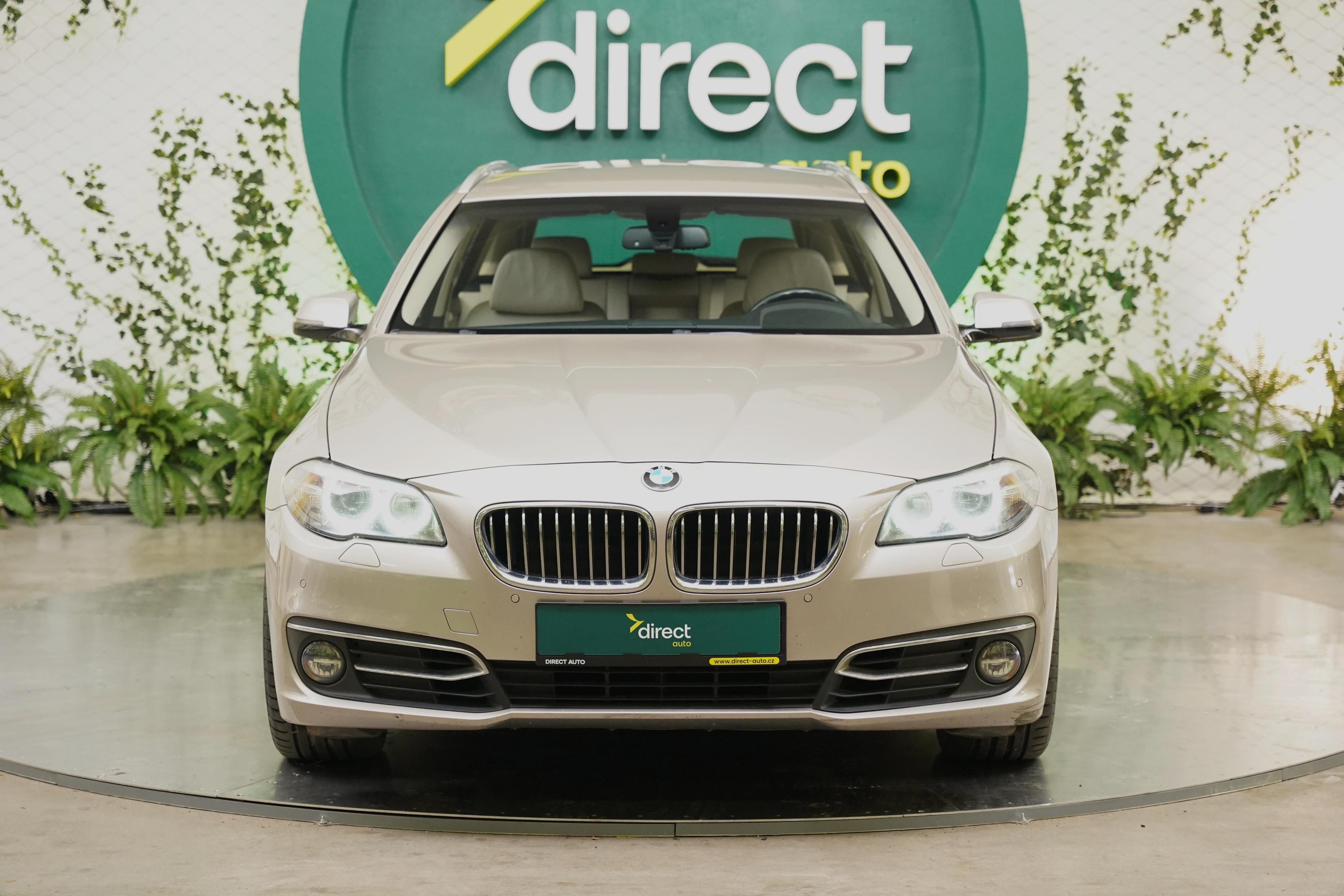 BMW Řada 5, 530d 190 kW xDrive Luxury Line - fotka 4
