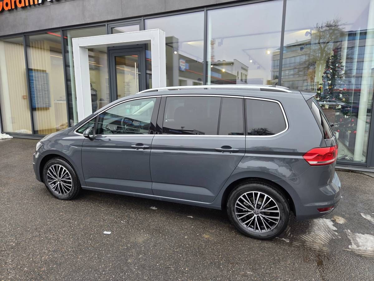 Volkswagen Touran, 1.5 TSI DSG 7míst PEOPLE - fotka 2