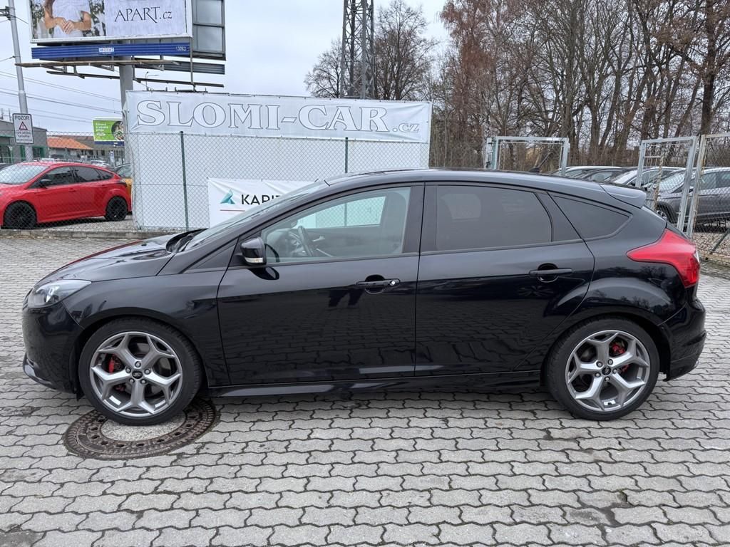Ford Focus, 2.0 ST 184 kW ČR odp. DPH - fotka 3