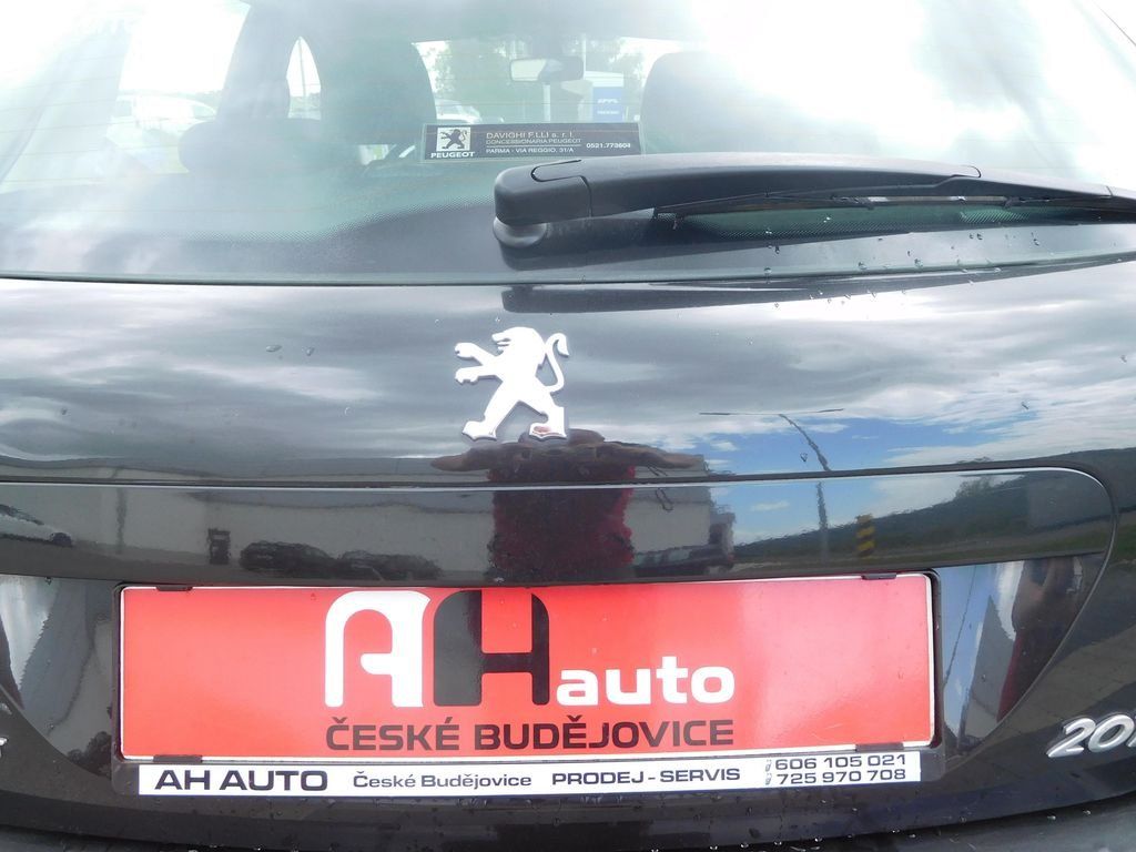Peugeot 207, 1.6i + LPG, 88 kW, Klima - fotka 2