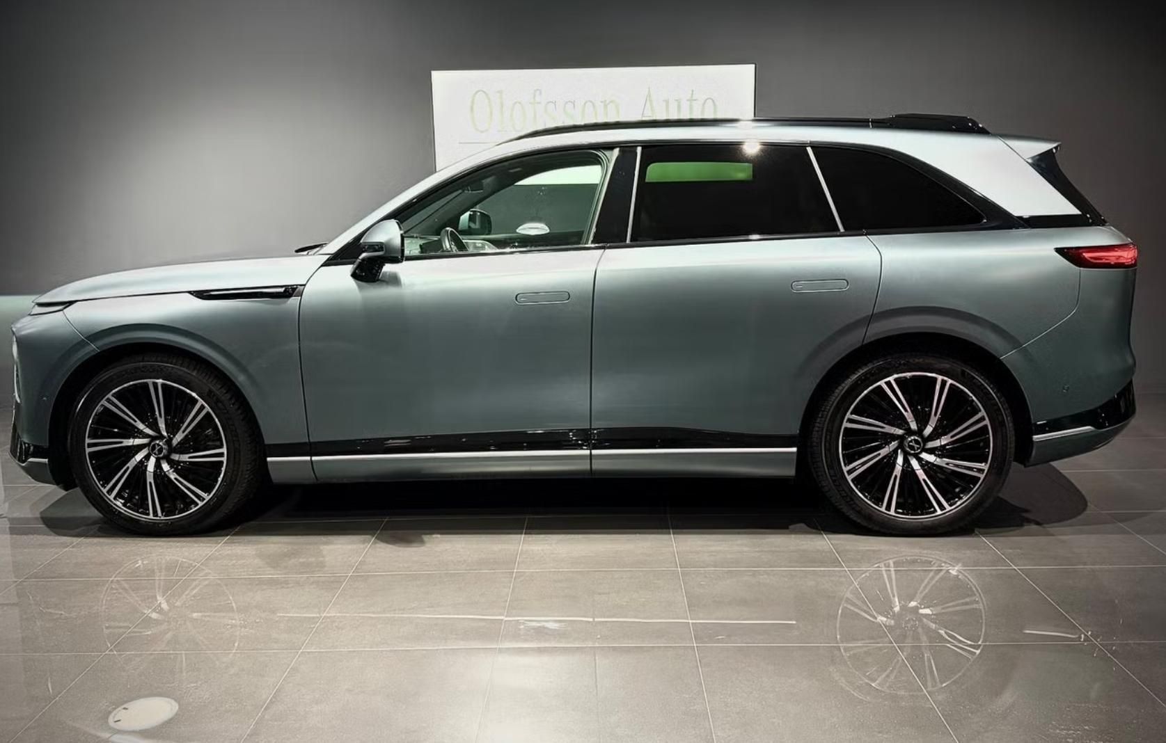 XPENG G9, Performance AWD Vzduch Masáž - fotka 2