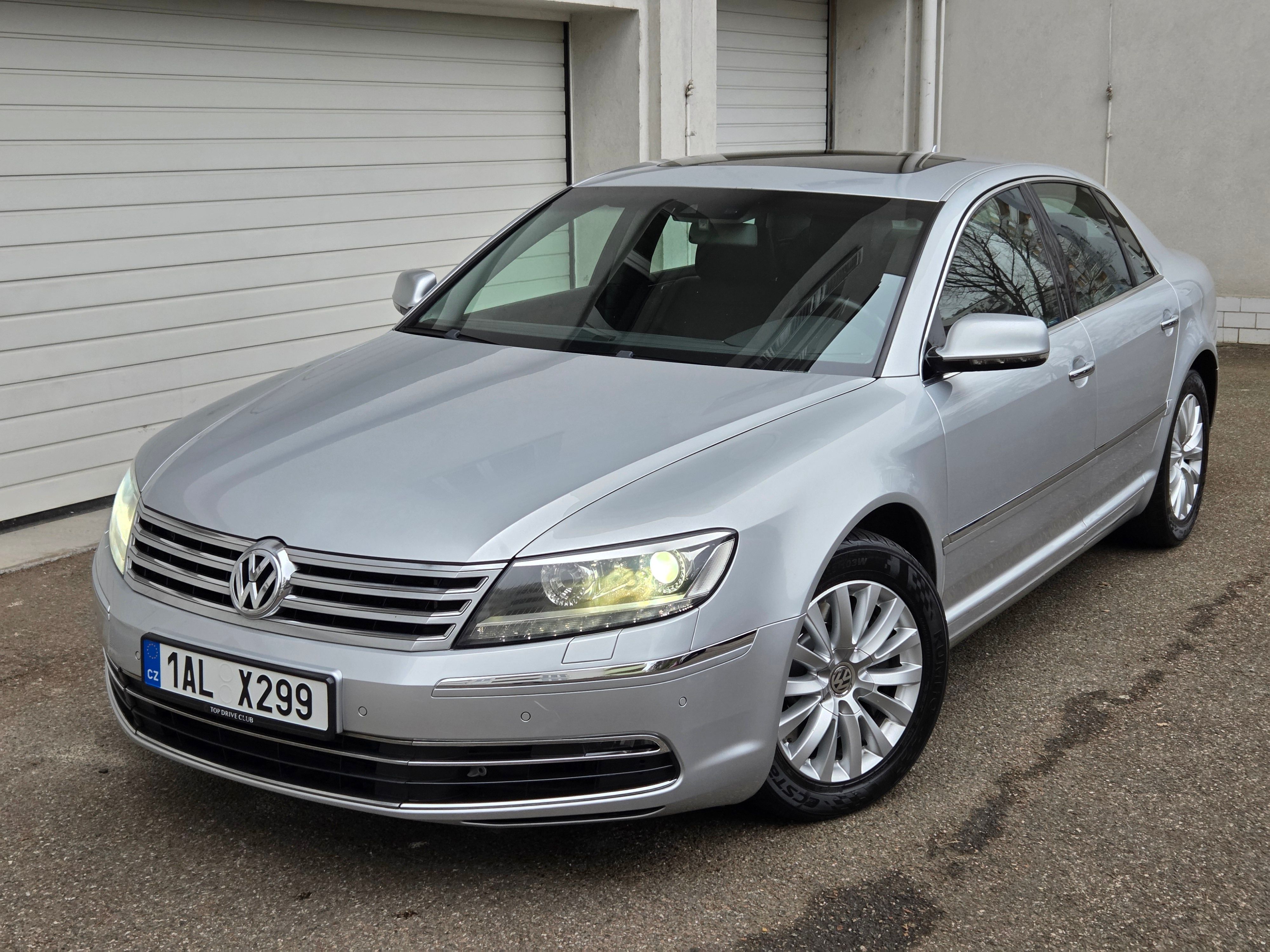 Volkswagen Phaeton, 3.0 TDI 4x4 Automat DPH - fotka 2