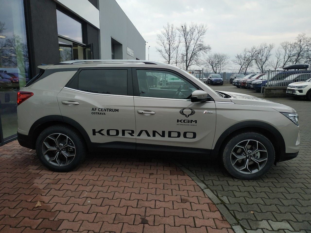 SsangYong Korando, 1.5T, Style+2WD,AT,SKLADEM - fotka 4