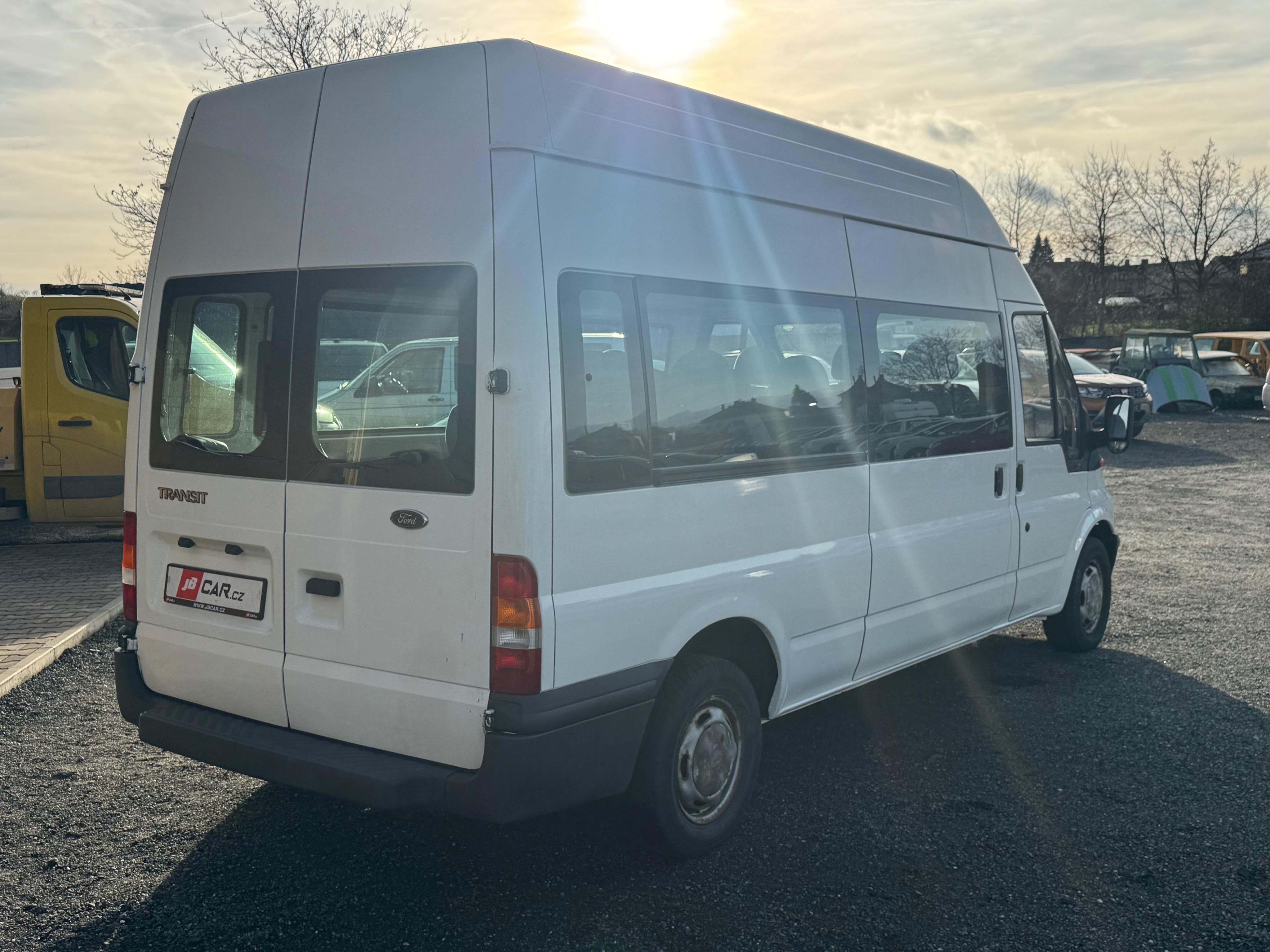 Ford Transit, 2.0 TD 63KW 9MÍST 1.MAJITEL - fotka 2
