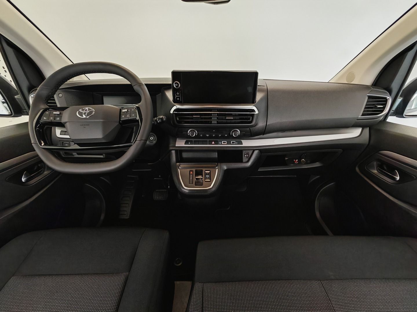 Toyota Proace Verso, 2.0L Diesel - 4x2 - 8 AT - L1 - fotka 5
