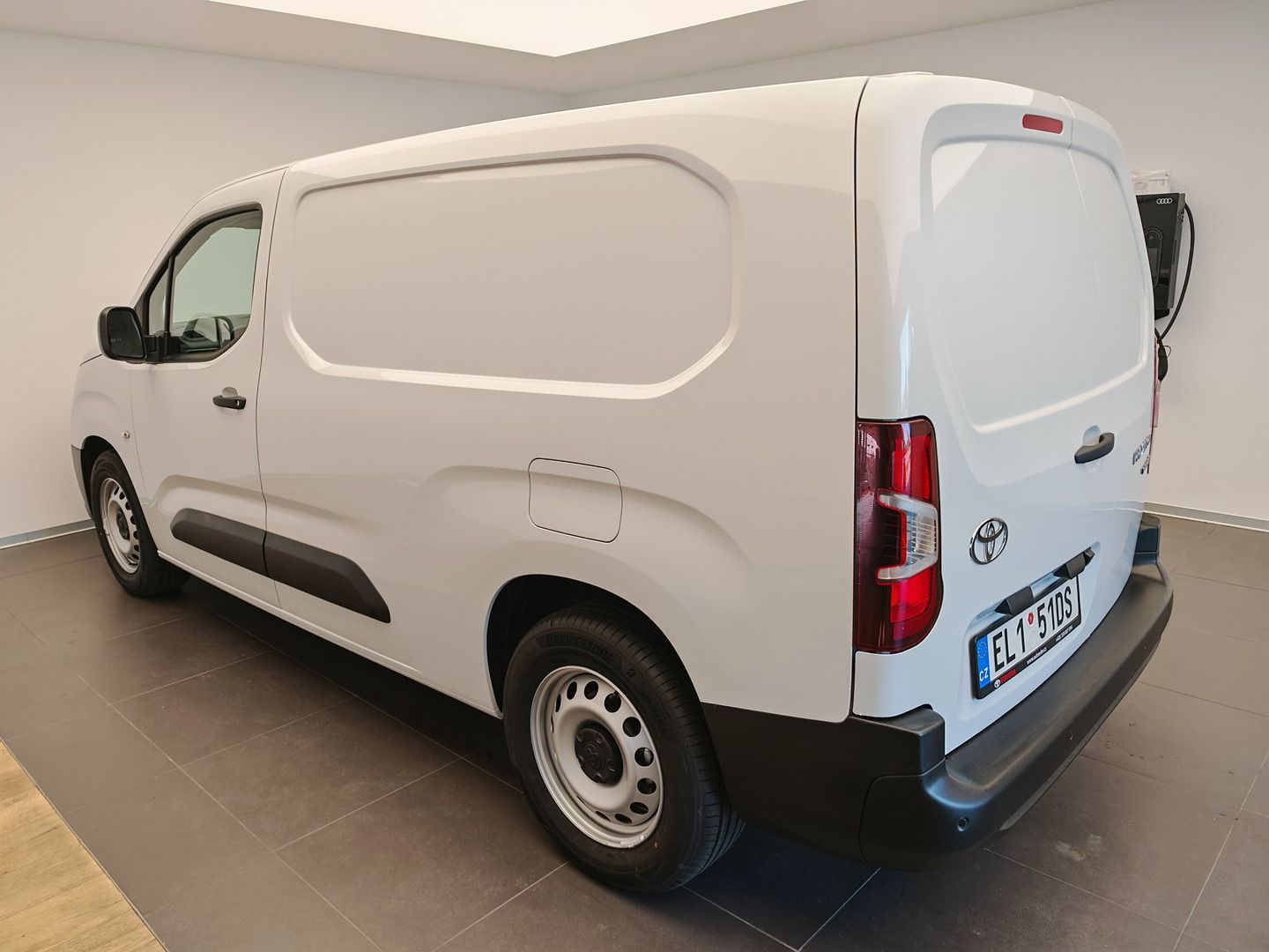 Toyota Proace City, 1.5L Diesel 100 HP -4D  - - fotka 6