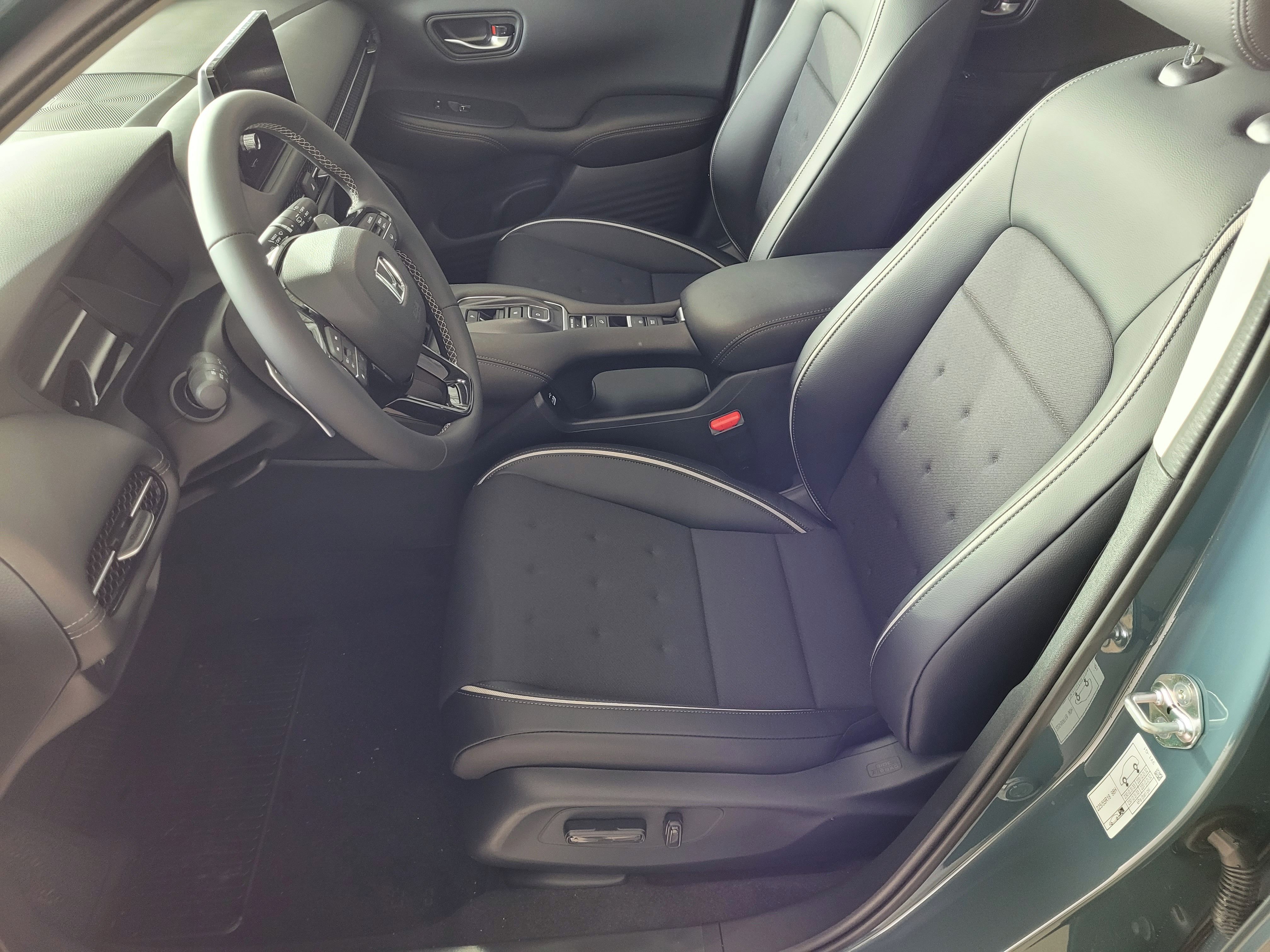 Honda ZR-V, 2.0 e:HEV SPORT - fotka 6